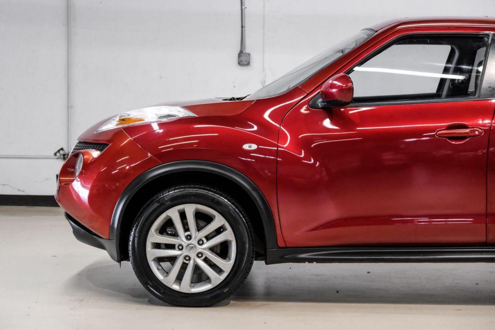2013 Cayenne Red /Black Nissan Juke SV (JN8AF5MRXDT) with an 1.6L I4 DOHC 16V engine, CVT transmission, located at 15300 Midway Rd., Addison, TX, 75001, (972) 702-0011, 32.958321, -96.838074 - Photo#12