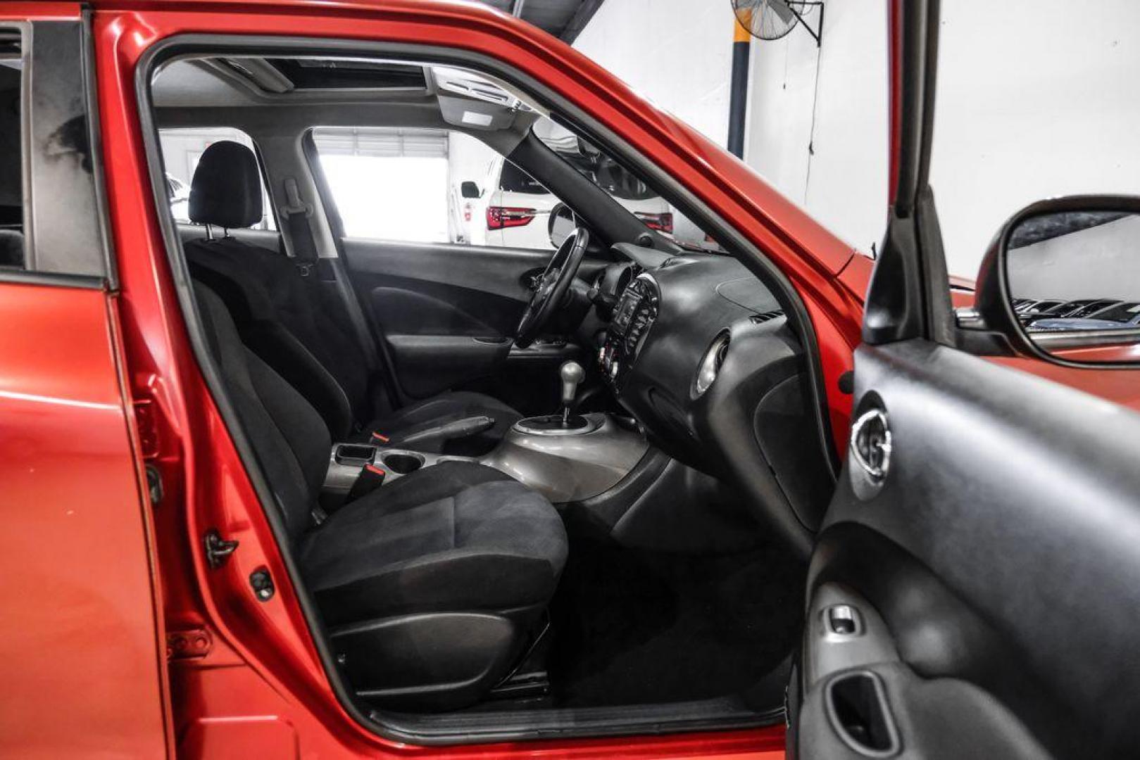 2013 Cayenne Red /Black Nissan Juke SV (JN8AF5MRXDT) with an 1.6L I4 DOHC 16V engine, CVT transmission, located at 15300 Midway Rd., Addison, TX, 75001, (972) 702-0011, 32.958321, -96.838074 - Photo#26