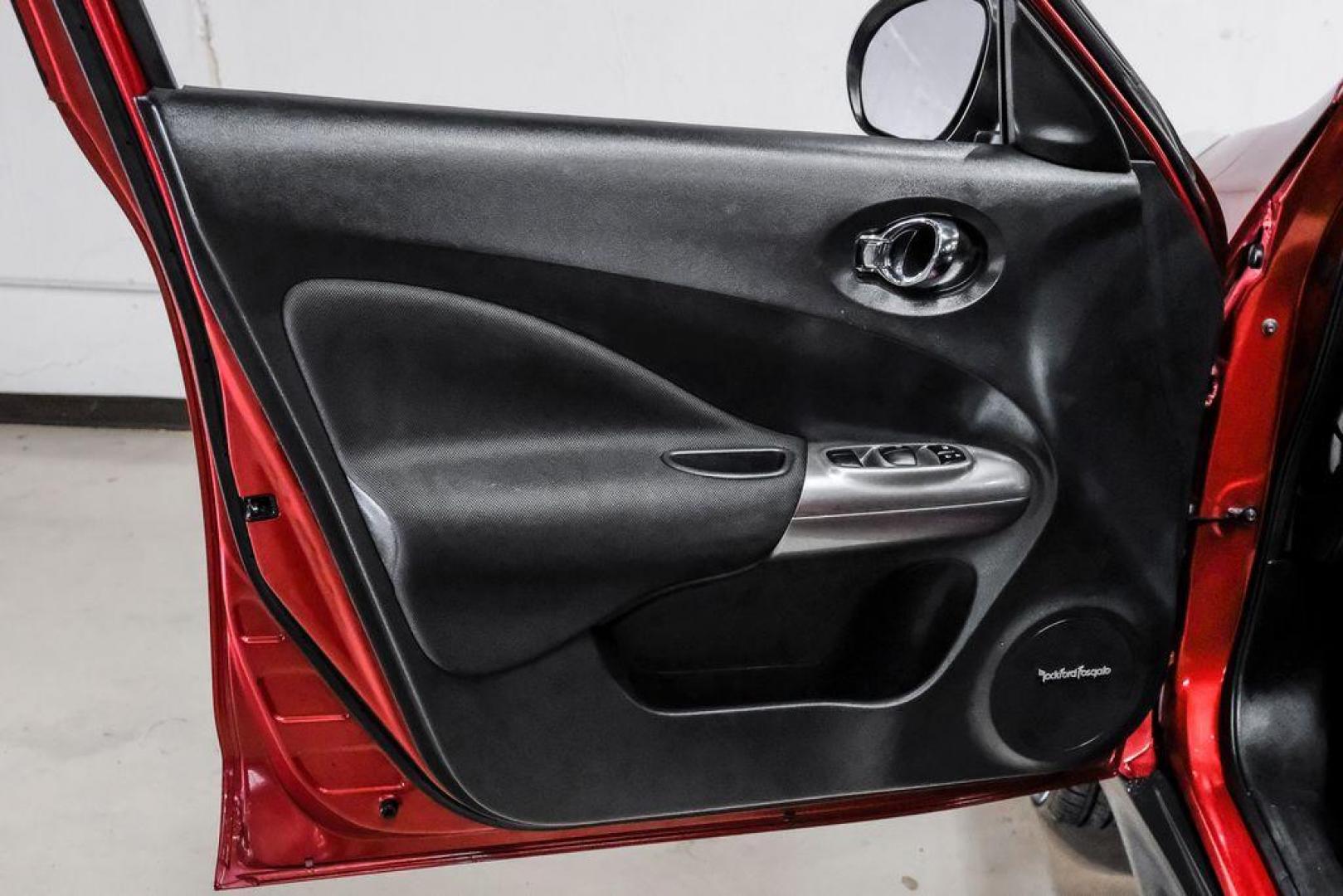 2013 Cayenne Red /Black Nissan Juke SV (JN8AF5MRXDT) with an 1.6L I4 DOHC 16V engine, CVT transmission, located at 15300 Midway Rd., Addison, TX, 75001, (972) 702-0011, 32.958321, -96.838074 - Photo#35