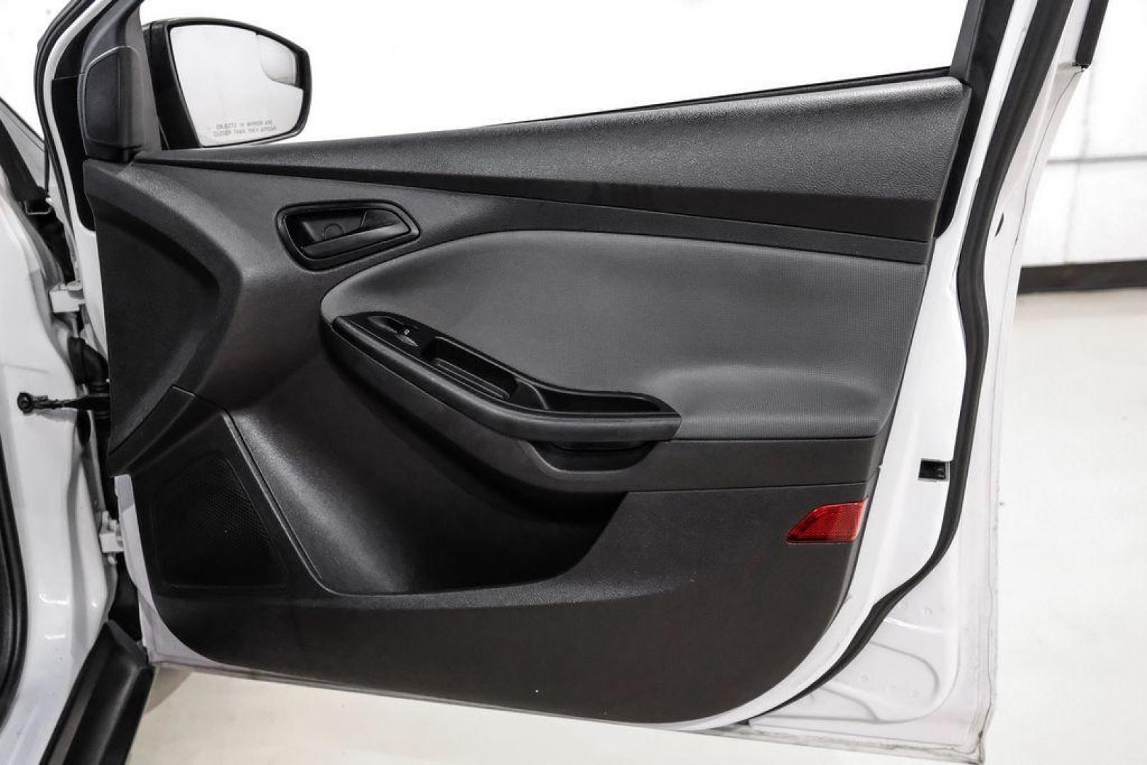 2014 Oxford White /Black Ford Focus S (1FADP3E24EL) with an 2.0L 4-Cylinder DGI Flex Fuel DOHC engine, Automatic transmission, located at 15300 Midway Rd., Addison, TX, 75001, (972) 702-0011, 32.958321, -96.838074 - Photo#34