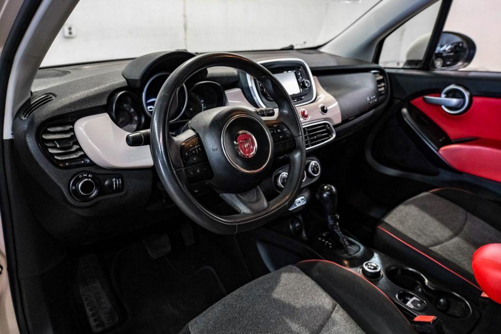 2016 Grigio /Black/Red Fiat 500X Easy (ZFBCFXBT2GP) with an 2.4L I4 MultiAir engine, Automatic transmission, located at 15300 Midway Rd., Addison, TX, 75001, (972) 702-0011, 32.958321, -96.838074 - Photo#16