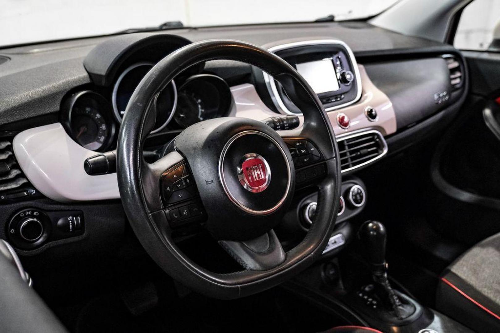 2016 Grigio /Black/Red Fiat 500X Easy (ZFBCFXBT2GP) with an 2.4L I4 MultiAir engine, Automatic transmission, located at 15300 Midway Rd., Addison, TX, 75001, (972) 702-0011, 32.958321, -96.838074 - Photo#17