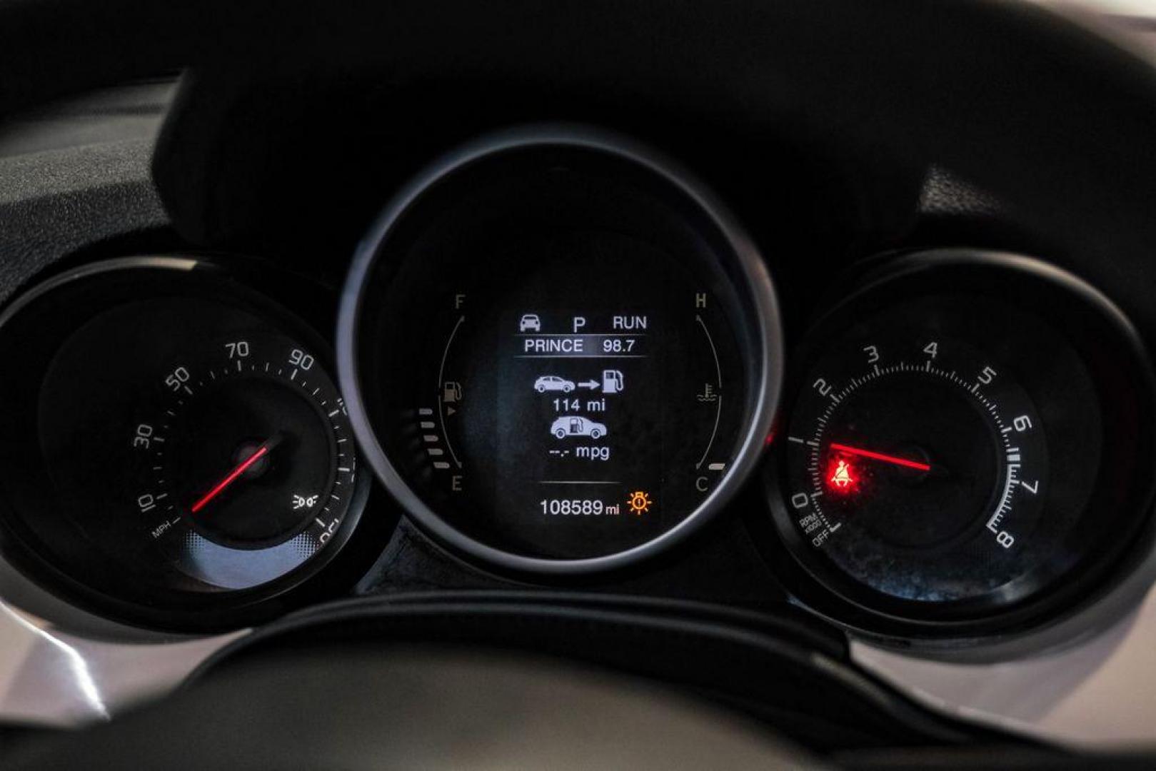 2016 Grigio /Black/Red Fiat 500X Easy (ZFBCFXBT2GP) with an 2.4L I4 MultiAir engine, Automatic transmission, located at 15300 Midway Rd., Addison, TX, 75001, (972) 702-0011, 32.958321, -96.838074 - Photo#20