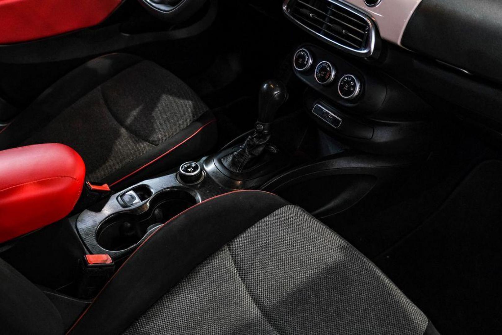 2016 Grigio /Black/Red Fiat 500X Easy (ZFBCFXBT2GP) with an 2.4L I4 MultiAir engine, Automatic transmission, located at 15300 Midway Rd., Addison, TX, 75001, (972) 702-0011, 32.958321, -96.838074 - Photo#23
