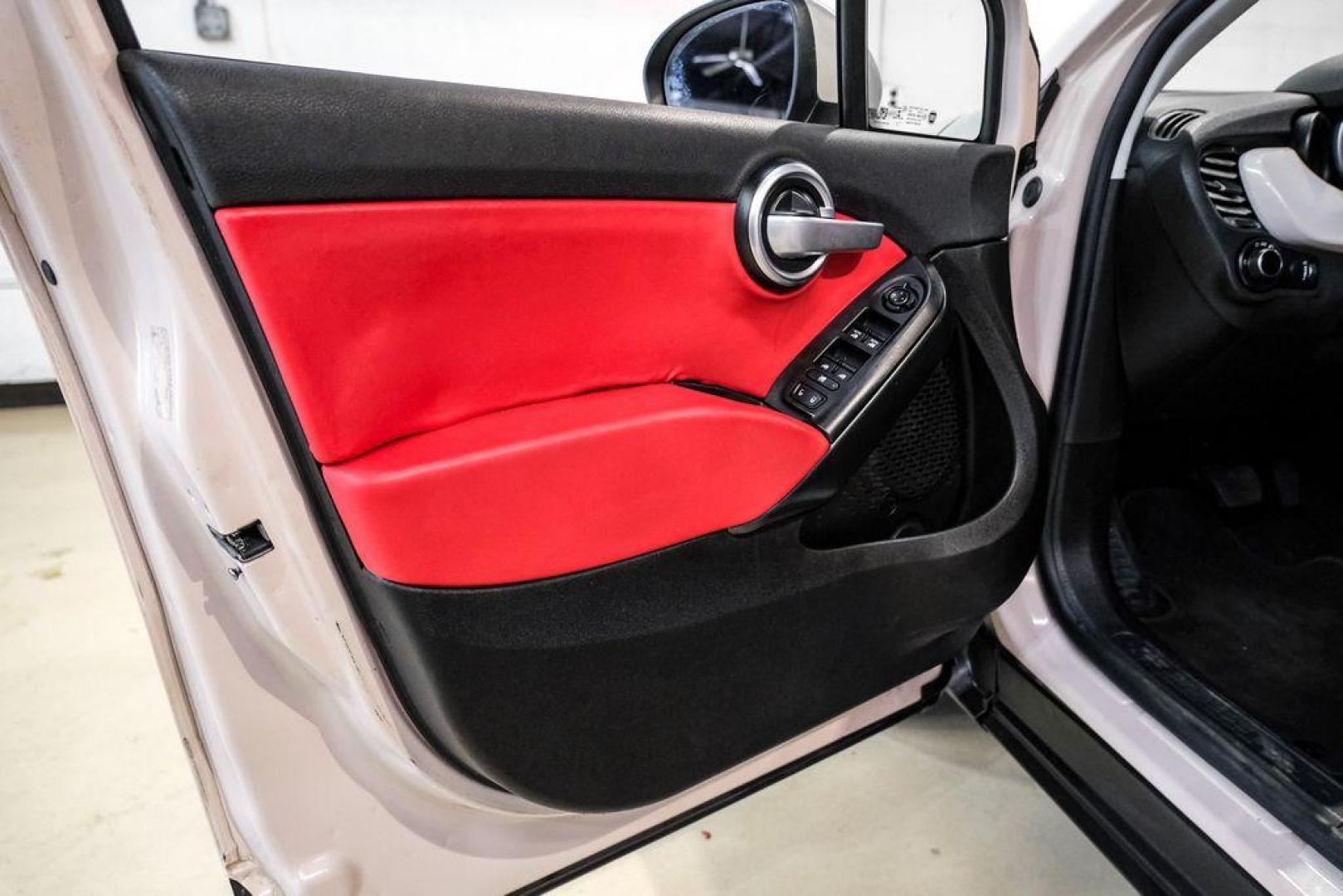 2016 Grigio /Black/Red Fiat 500X Easy (ZFBCFXBT2GP) with an 2.4L I4 MultiAir engine, Automatic transmission, located at 15300 Midway Rd., Addison, TX, 75001, (972) 702-0011, 32.958321, -96.838074 - Photo#40