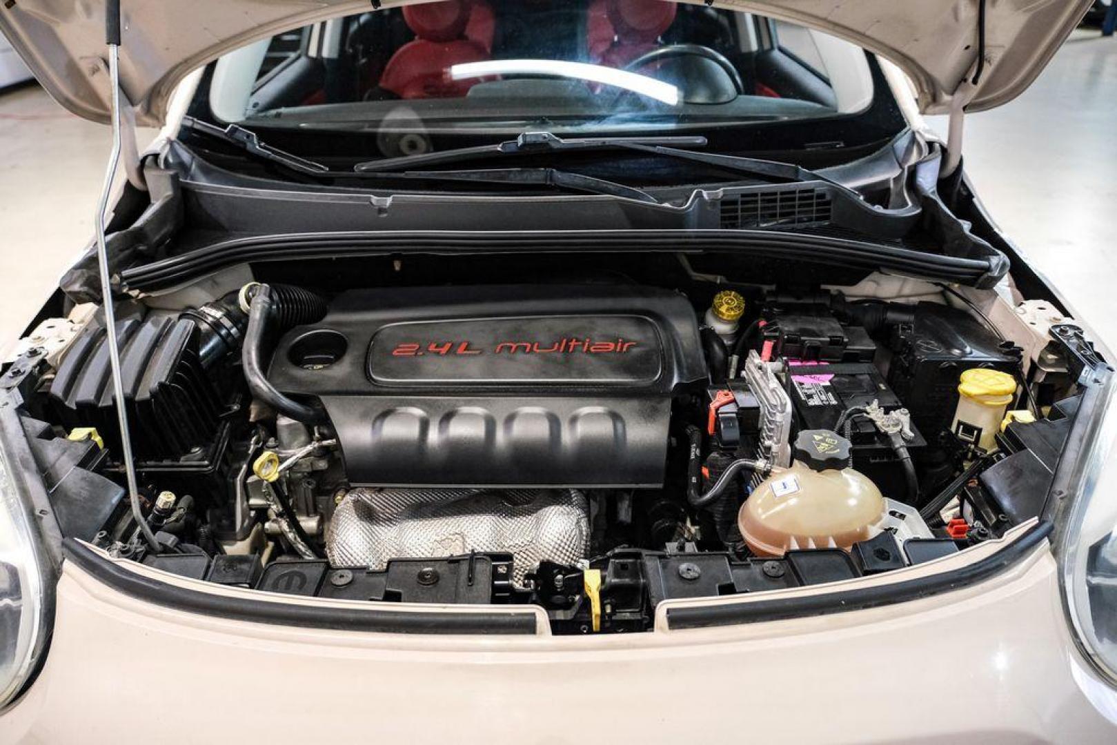 2016 Grigio /Black/Red Fiat 500X Easy (ZFBCFXBT2GP) with an 2.4L I4 MultiAir engine, Automatic transmission, located at 15300 Midway Rd., Addison, TX, 75001, (972) 702-0011, 32.958321, -96.838074 - Photo#49