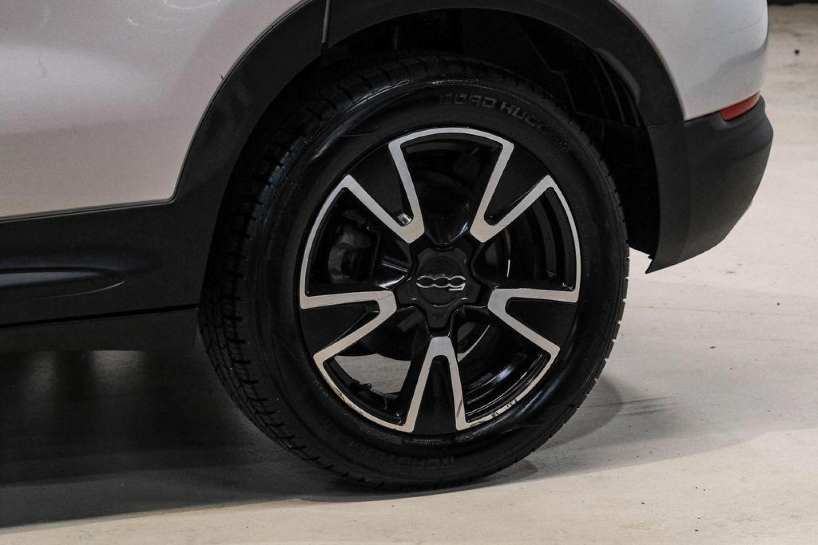 2016 Grigio /Black/Red Fiat 500X Easy (ZFBCFXBT2GP) with an 2.4L I4 MultiAir engine, Automatic transmission, located at 15300 Midway Rd., Addison, TX, 75001, (972) 702-0011, 32.958321, -96.838074 - Photo#56