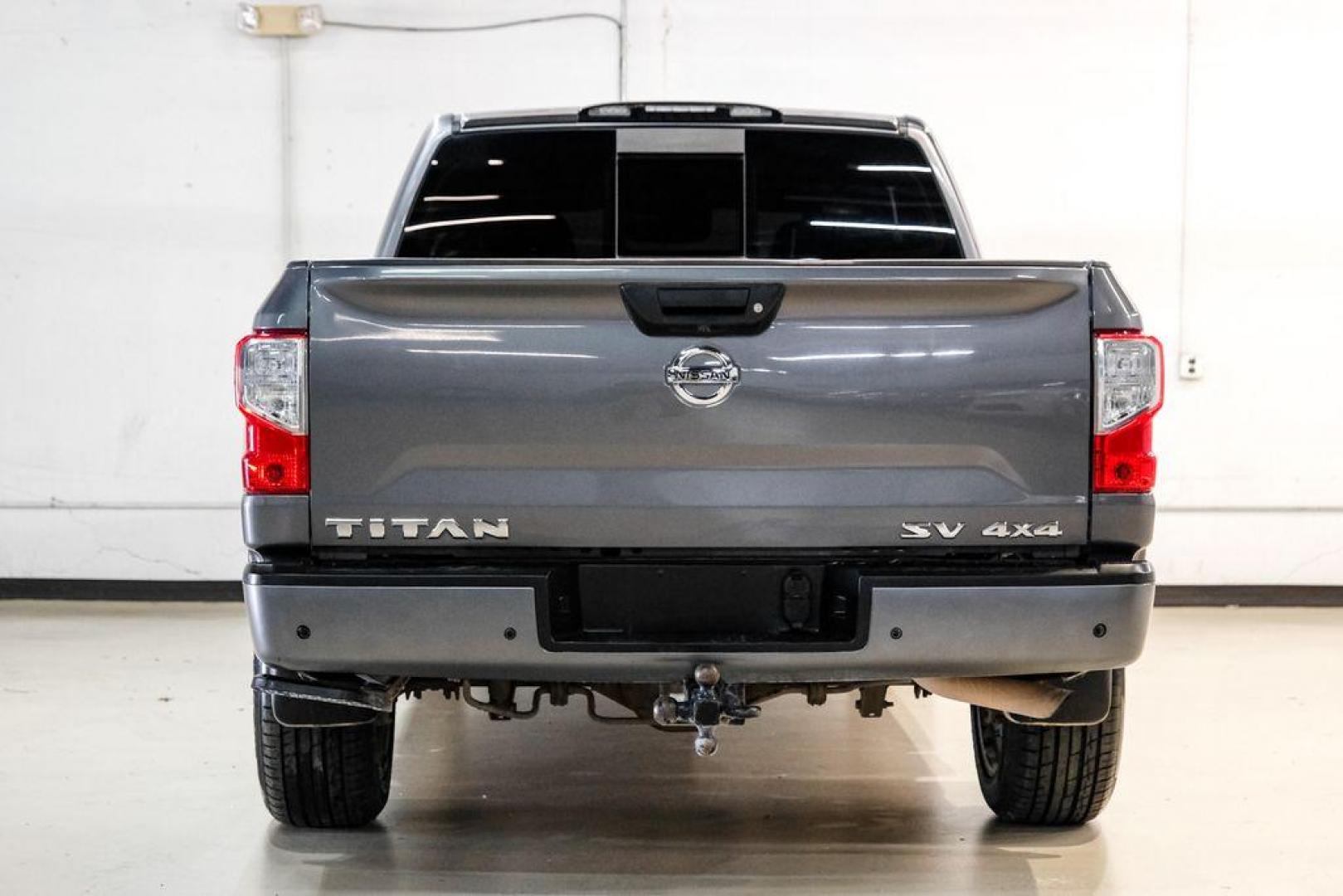 2021 Gun Metallic /Black Nissan Titan SV (1N6AA1ED4MN) with an 5.6L V8 DOHC 32V 400hp engine, Automatic transmission, located at 15300 Midway Rd., Addison, TX, 75001, (972) 702-0011, 32.958321, -96.838074 - Photo#8