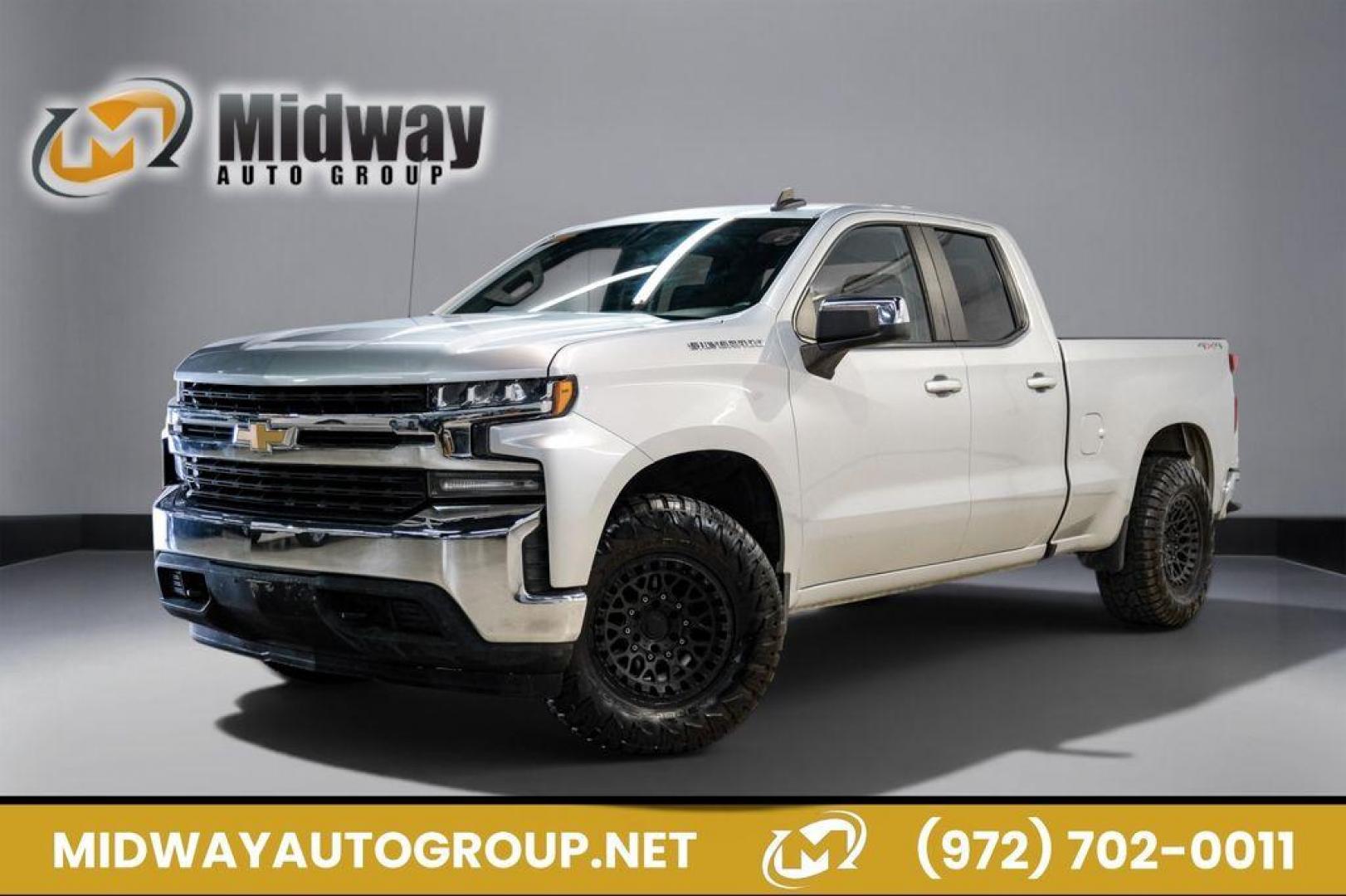 2020 Silver Ice Metallic /Jet Black Chevrolet Silverado 1500 LT (1GCRYDED0LZ) with an EcoTec3 5.3L V8 engine, Automatic transmission, located at 15300 Midway Rd., Addison, TX, 75001, (972) 702-0011, 32.958321, -96.838074 - Photo#0