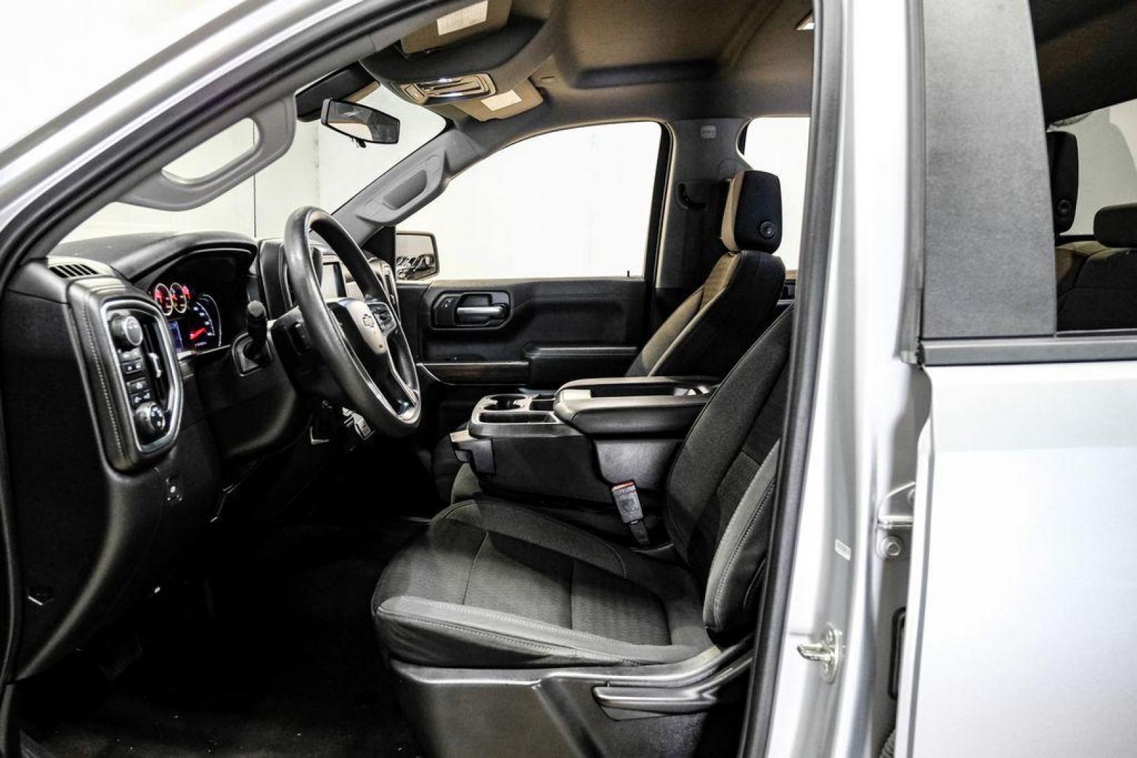 2020 Silver Ice Metallic /Jet Black Chevrolet Silverado 1500 LT (1GCRYDED0LZ) with an EcoTec3 5.3L V8 engine, Automatic transmission, located at 15300 Midway Rd., Addison, TX, 75001, (972) 702-0011, 32.958321, -96.838074 - Photo#3