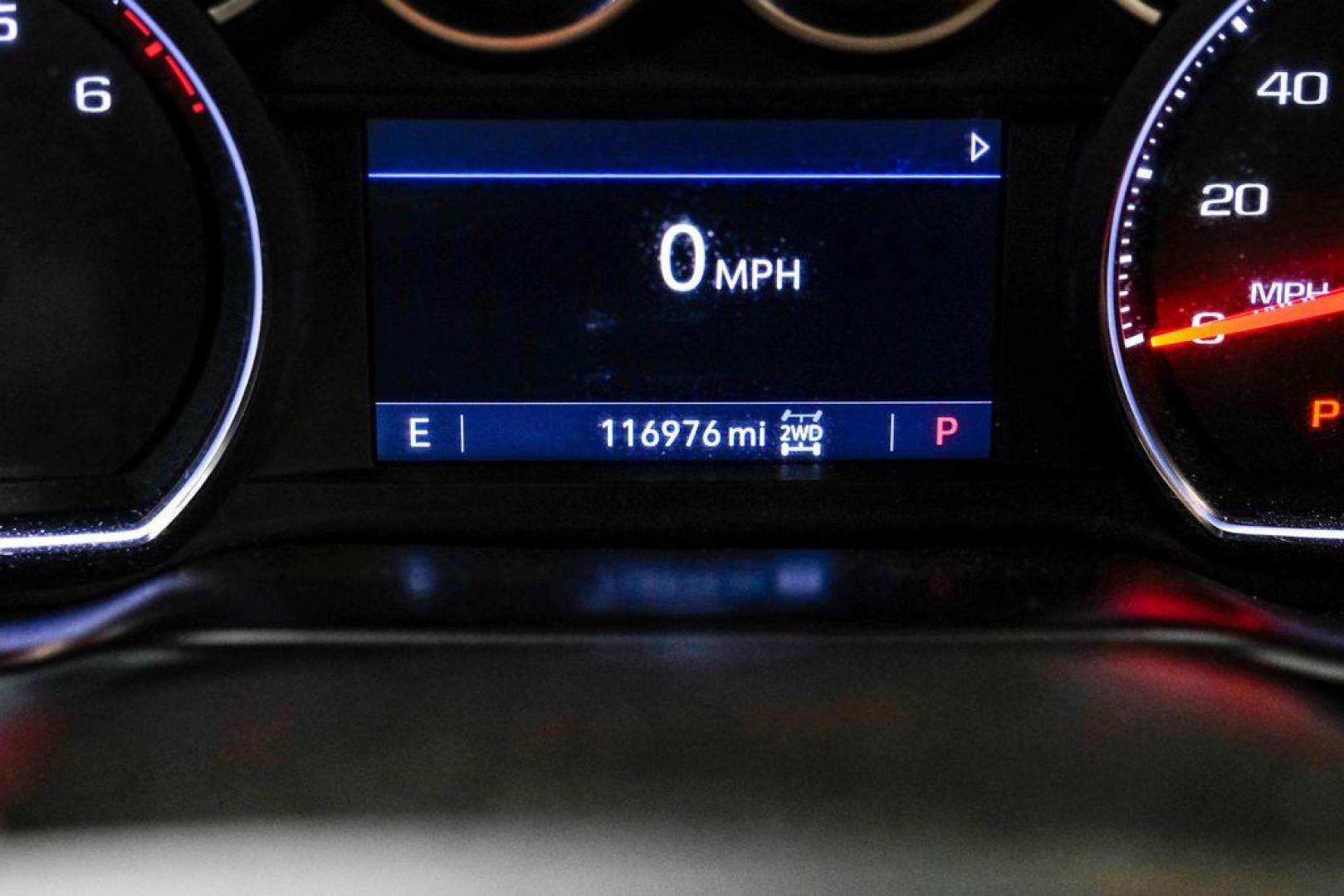 2020 Silver Ice Metallic /Jet Black Chevrolet Silverado 1500 LT (1GCRYDED0LZ) with an EcoTec3 5.3L V8 engine, Automatic transmission, located at 15300 Midway Rd., Addison, TX, 75001, (972) 702-0011, 32.958321, -96.838074 - Photo#19