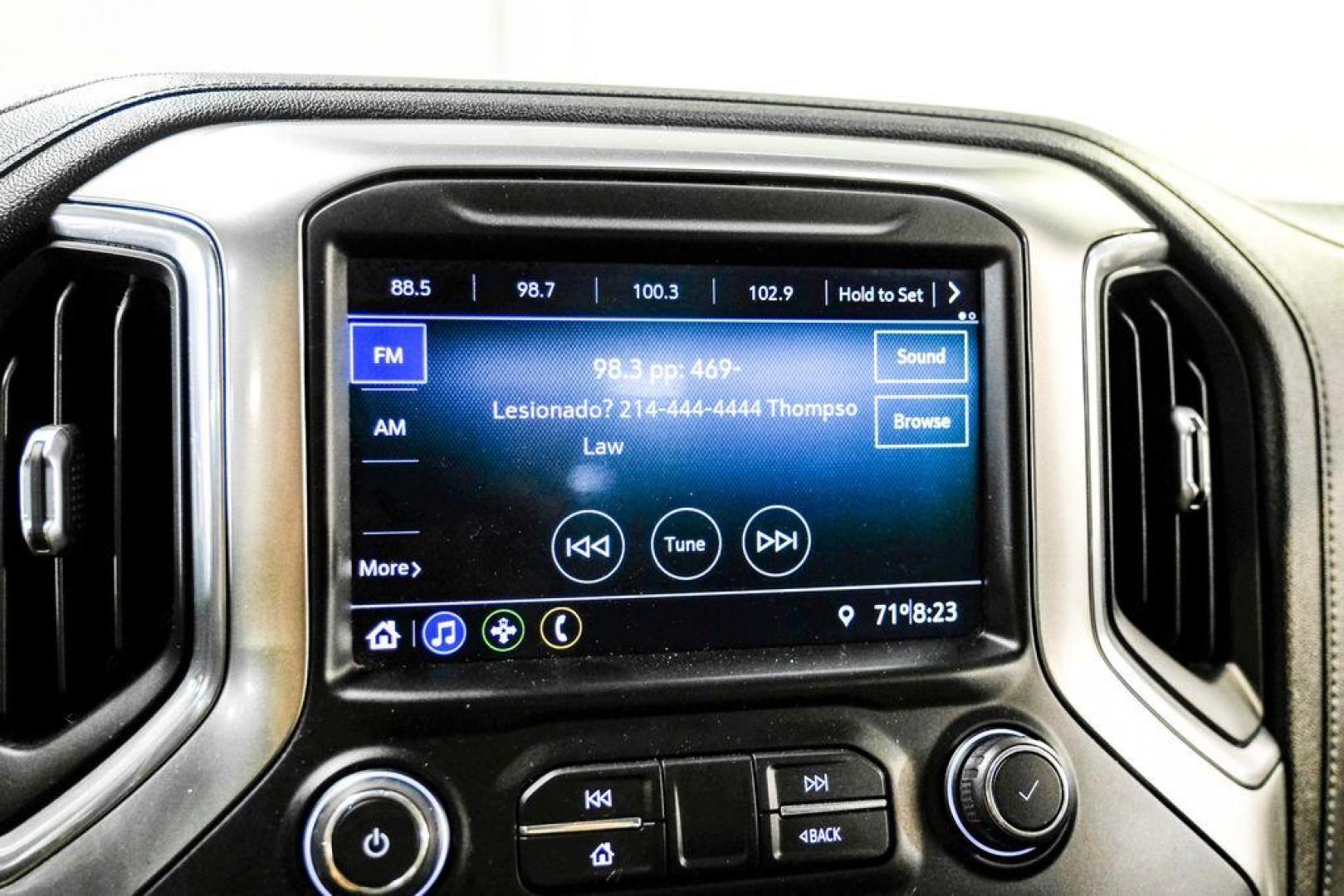 2020 Silver Ice Metallic /Jet Black Chevrolet Silverado 1500 LT (1GCRYDED0LZ) with an EcoTec3 5.3L V8 engine, Automatic transmission, located at 15300 Midway Rd., Addison, TX, 75001, (972) 702-0011, 32.958321, -96.838074 - Photo#23