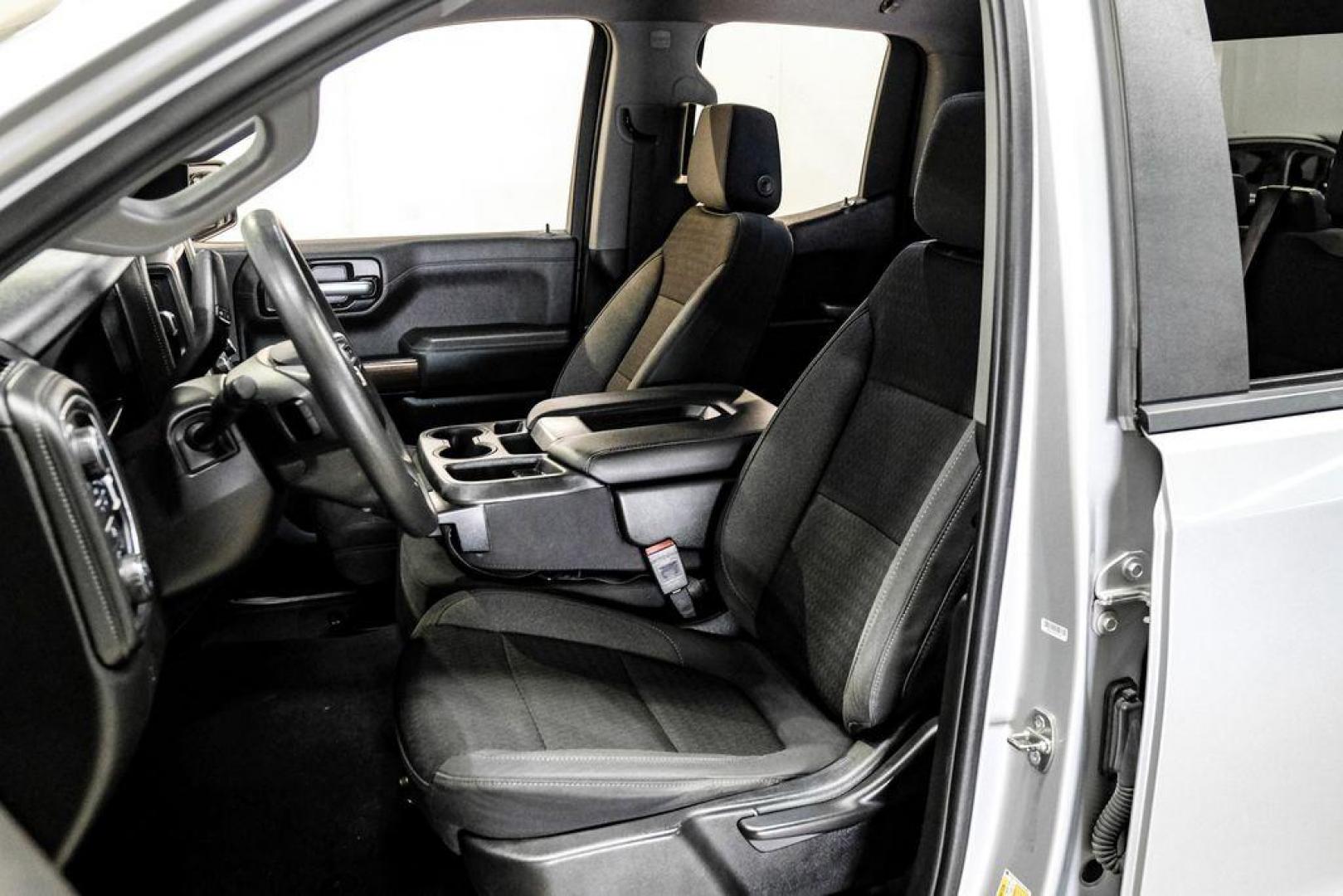 2020 Silver Ice Metallic /Jet Black Chevrolet Silverado 1500 LT (1GCRYDED0LZ) with an EcoTec3 5.3L V8 engine, Automatic transmission, located at 15300 Midway Rd., Addison, TX, 75001, (972) 702-0011, 32.958321, -96.838074 - Photo#27