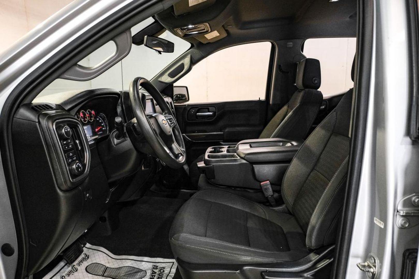 2020 Silver Ice Metallic /Jet Black Chevrolet Silverado 1500 LT (1GCRYDED0LZ) with an EcoTec3 5.3L V8 engine, Automatic transmission, located at 15300 Midway Rd., Addison, TX, 75001, (972) 702-0011, 32.958321, -96.838074- Photo#3