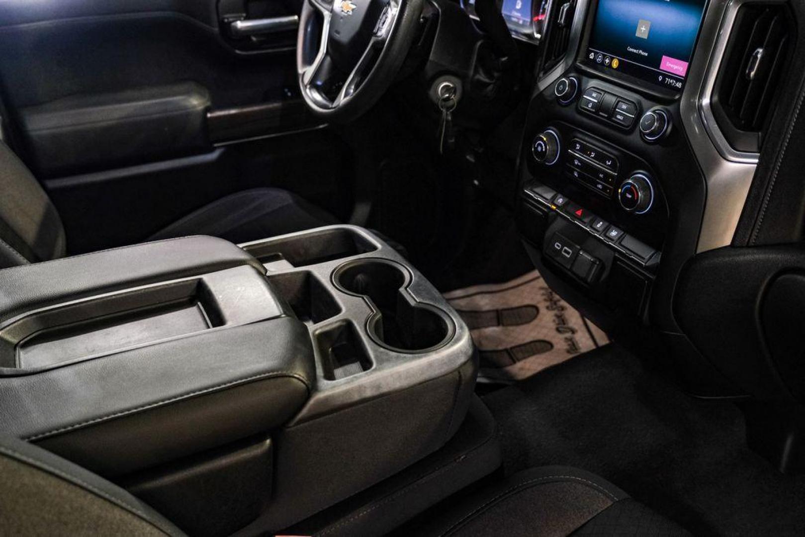 2020 Silver Ice Metallic /Jet Black Chevrolet Silverado 1500 LT (1GCRYDED0LZ) with an EcoTec3 5.3L V8 engine, Automatic transmission, located at 15300 Midway Rd., Addison, TX, 75001, (972) 702-0011, 32.958321, -96.838074- Photo#22