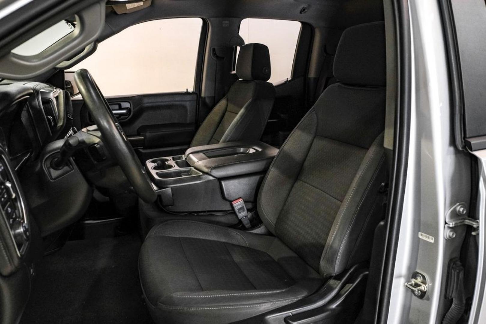 2020 Silver Ice Metallic /Jet Black Chevrolet Silverado 1500 LT (1GCRYDED0LZ) with an EcoTec3 5.3L V8 engine, Automatic transmission, located at 15300 Midway Rd., Addison, TX, 75001, (972) 702-0011, 32.958321, -96.838074- Photo#32