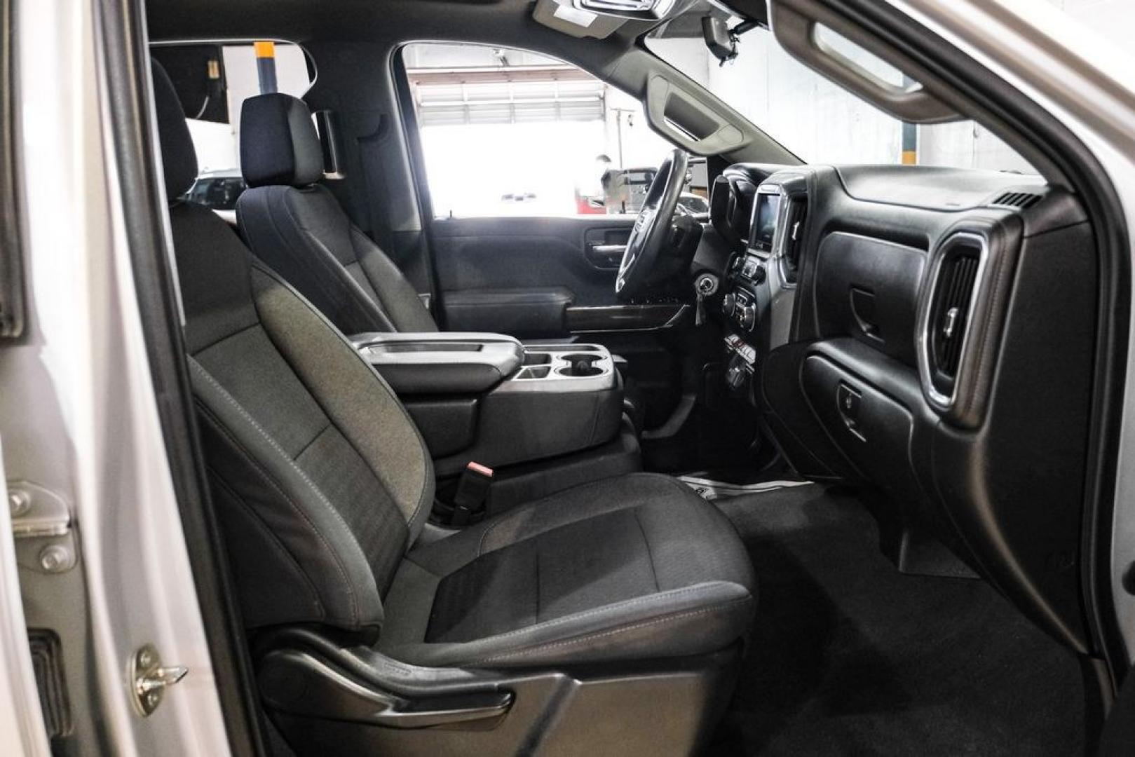 2020 Silver Ice Metallic /Jet Black Chevrolet Silverado 1500 LT (1GCRYDED0LZ) with an EcoTec3 5.3L V8 engine, Automatic transmission, located at 15300 Midway Rd., Addison, TX, 75001, (972) 702-0011, 32.958321, -96.838074- Photo#33