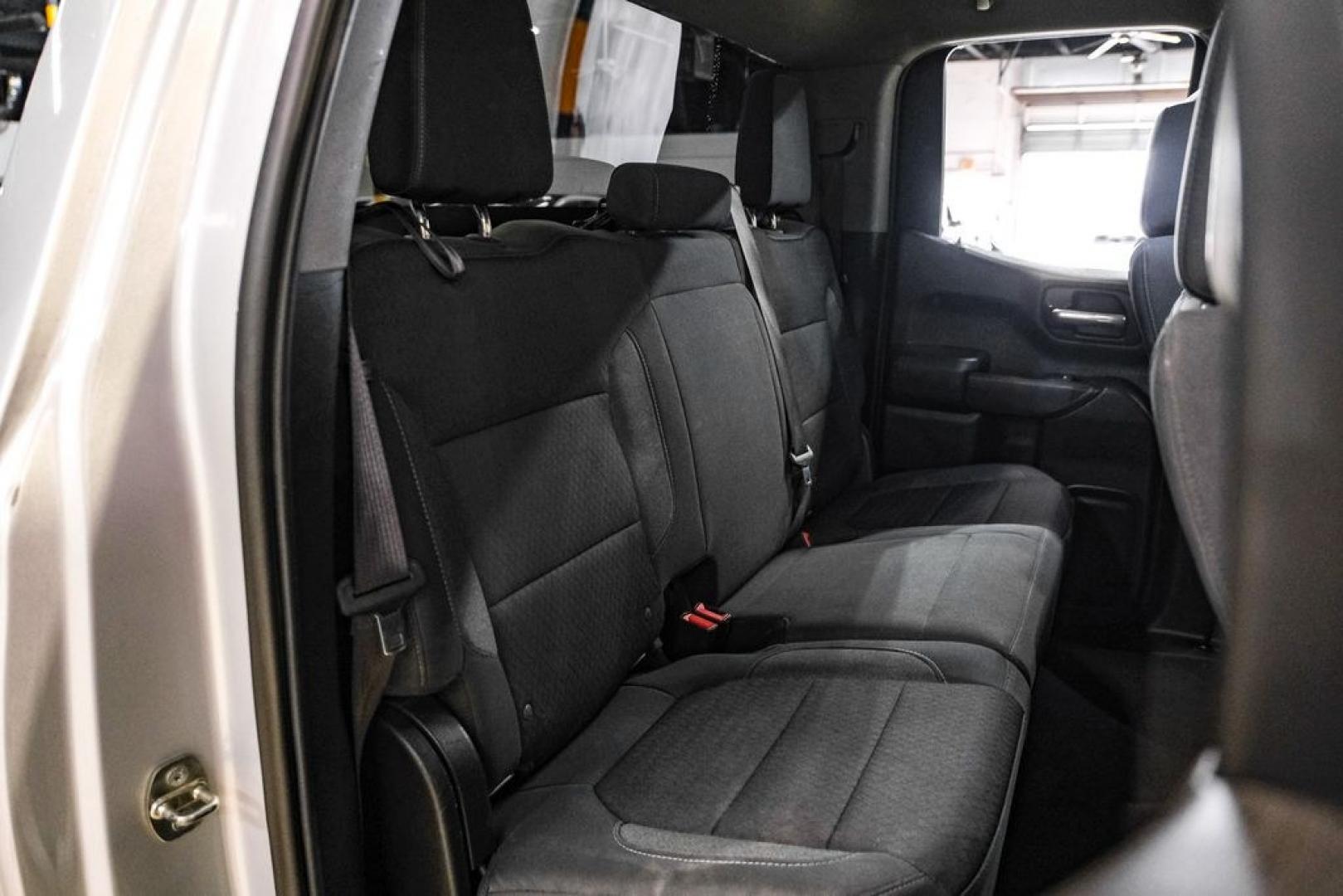 2020 Silver Ice Metallic /Jet Black Chevrolet Silverado 1500 LT (1GCRYDED0LZ) with an EcoTec3 5.3L V8 engine, Automatic transmission, located at 15300 Midway Rd., Addison, TX, 75001, (972) 702-0011, 32.958321, -96.838074- Photo#35
