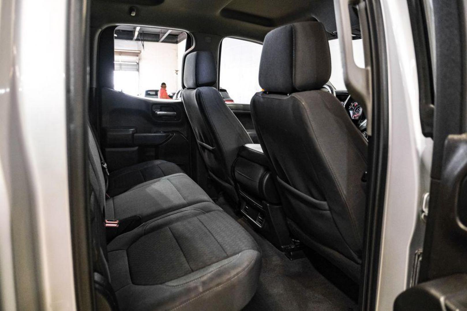 2020 Silver Ice Metallic /Jet Black Chevrolet Silverado 1500 LT (1GCRYDED0LZ) with an EcoTec3 5.3L V8 engine, Automatic transmission, located at 15300 Midway Rd., Addison, TX, 75001, (972) 702-0011, 32.958321, -96.838074- Photo#36