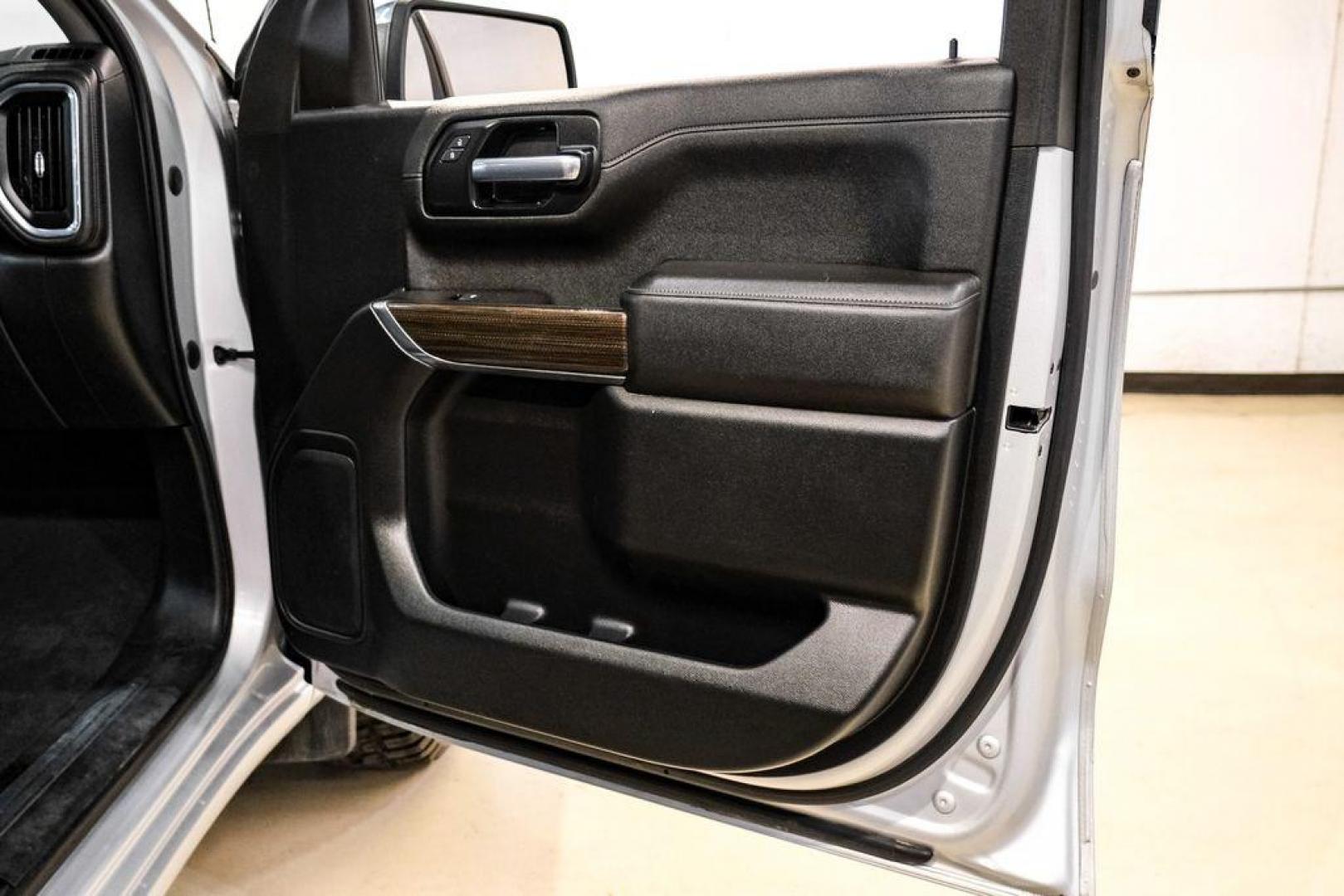 2020 Silver Ice Metallic /Jet Black Chevrolet Silverado 1500 LT (1GCRYDED0LZ) with an EcoTec3 5.3L V8 engine, Automatic transmission, located at 15300 Midway Rd., Addison, TX, 75001, (972) 702-0011, 32.958321, -96.838074- Photo#43