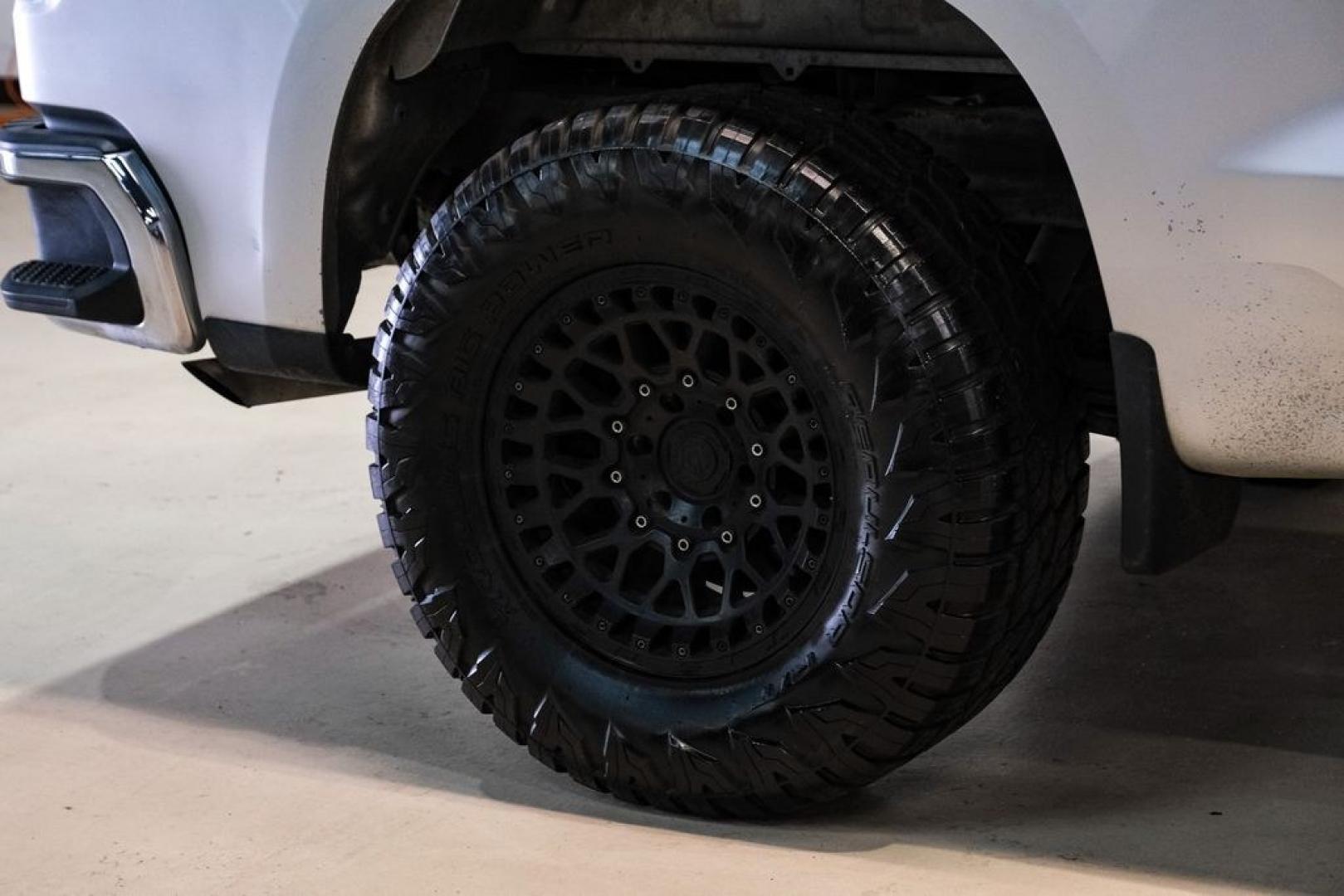 2020 Silver Ice Metallic /Jet Black Chevrolet Silverado 1500 LT (1GCRYDED0LZ) with an EcoTec3 5.3L V8 engine, Automatic transmission, located at 15300 Midway Rd., Addison, TX, 75001, (972) 702-0011, 32.958321, -96.838074- Photo#52