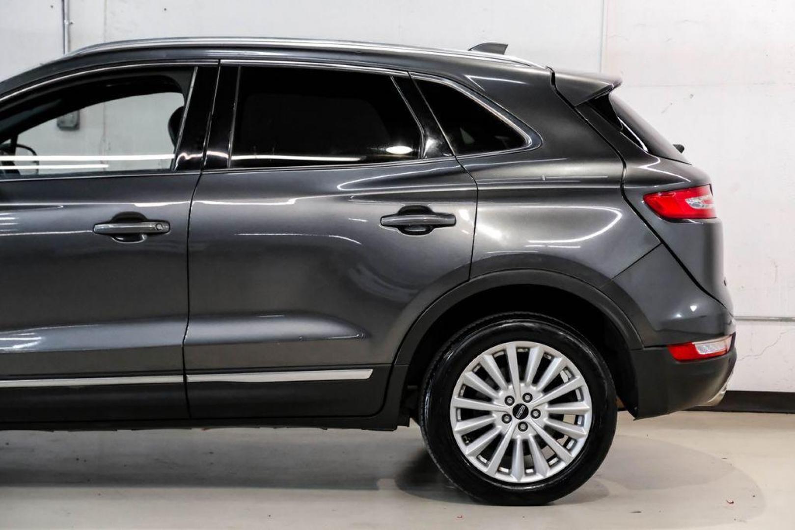 2019 Magnetic Gray Metallic /Ebony Lincoln MKC Standard (5LMCJ1C91KU) with an 2.0L I4 engine, Automatic transmission, located at 15300 Midway Rd., Addison, TX, 75001, (972) 702-0011, 32.958321, -96.838074 - Photo#12