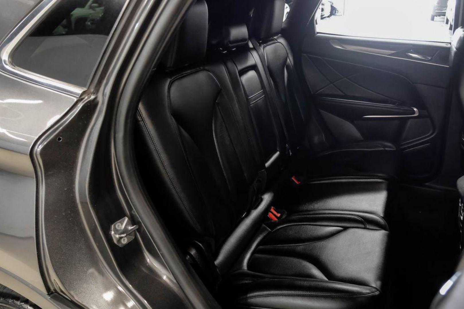 2019 Magnetic Gray Metallic /Ebony Lincoln MKC Standard (5LMCJ1C91KU) with an 2.0L I4 engine, Automatic transmission, located at 15300 Midway Rd., Addison, TX, 75001, (972) 702-0011, 32.958321, -96.838074 - Photo#34