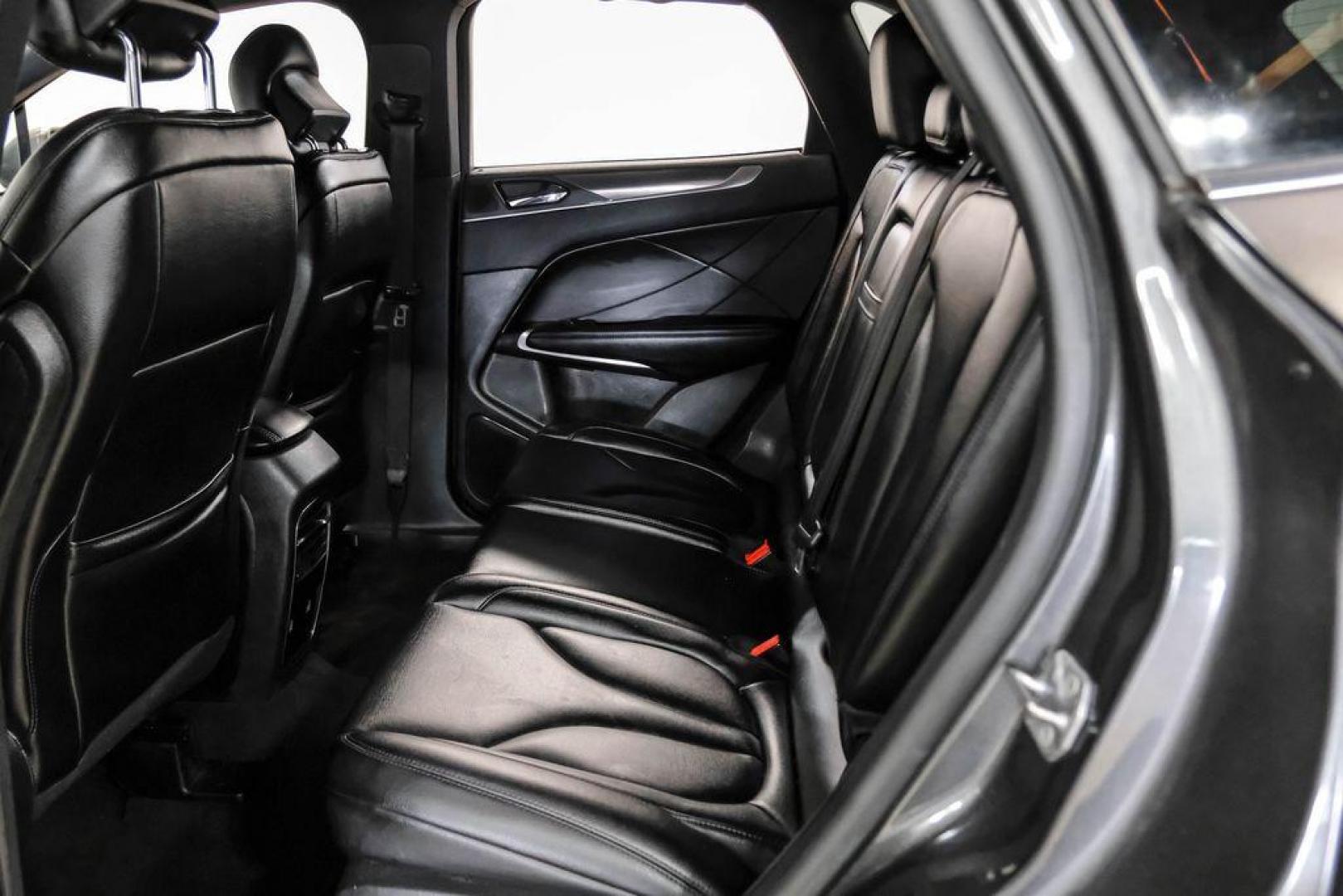 2019 Magnetic Gray Metallic /Ebony Lincoln MKC Standard (5LMCJ1C91KU) with an 2.0L I4 engine, Automatic transmission, located at 15300 Midway Rd., Addison, TX, 75001, (972) 702-0011, 32.958321, -96.838074 - Photo#38