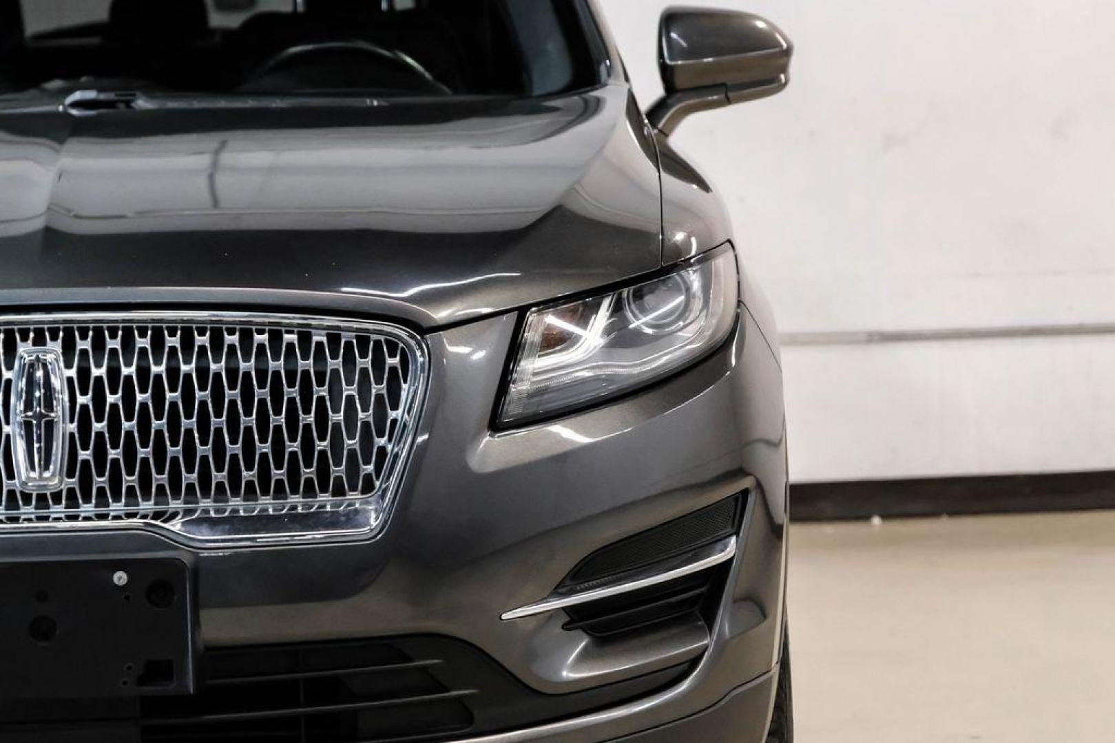 2019 Magnetic Gray Metallic /Ebony Lincoln MKC Standard (5LMCJ1C91KU) with an 2.0L I4 engine, Automatic transmission, located at 15300 Midway Rd., Addison, TX, 75001, (972) 702-0011, 32.958321, -96.838074 - Photo#50