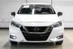 2020 Aspen White /Sport Interior Nissan Versa 1.6 SR (3N1CN8FV3LL) with an 1.6L 4-Cylinder DOHC 16V engine, CVT transmission, located at 15300 Midway Rd., Addison, TX, 75001, (972) 702-0011, 32.958321, -96.838074 - Photo#4