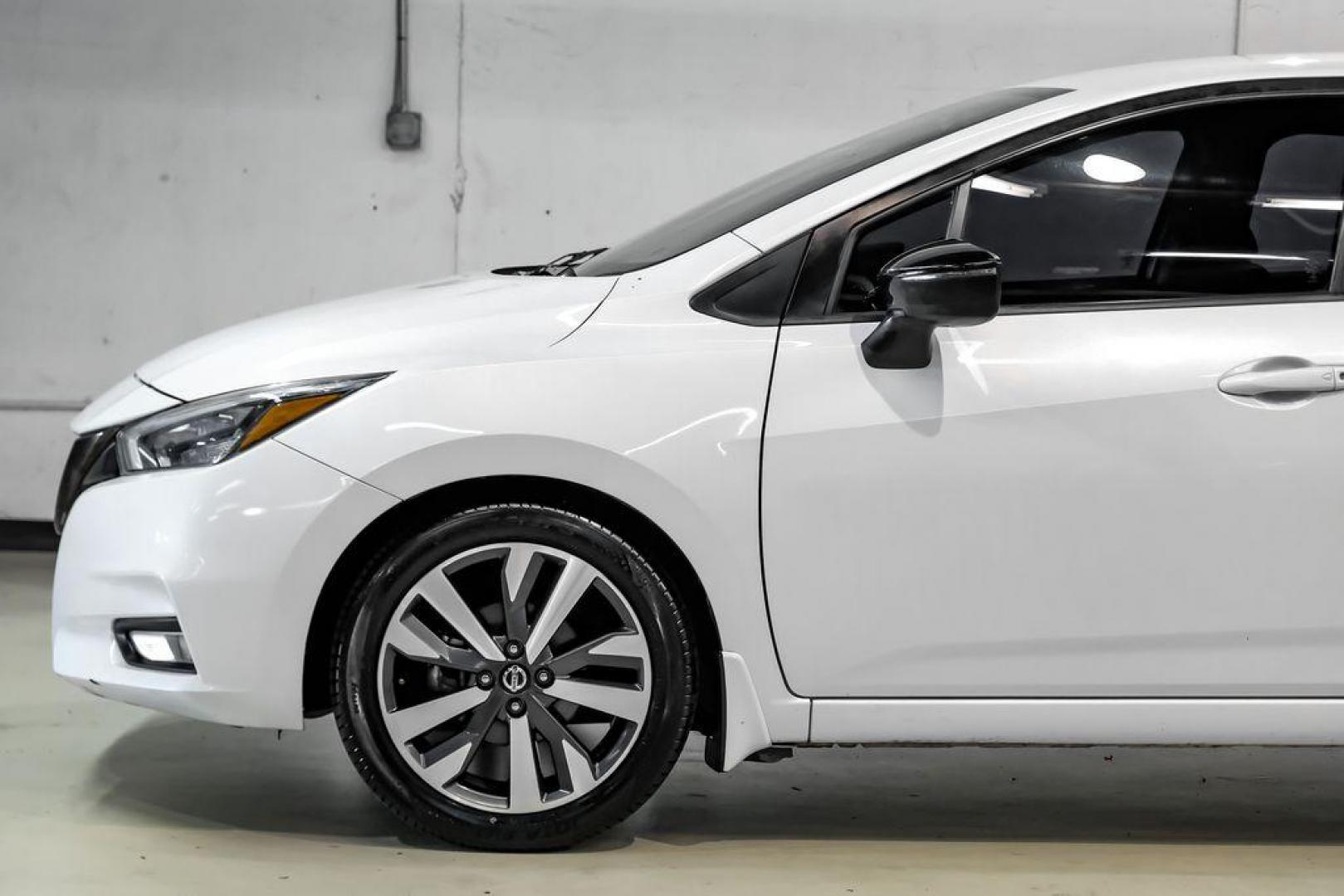 2020 Aspen White /Sport Interior Nissan Versa 1.6 SR (3N1CN8FV3LL) with an 1.6L 4-Cylinder DOHC 16V engine, CVT transmission, located at 15300 Midway Rd., Addison, TX, 75001, (972) 702-0011, 32.958321, -96.838074 - Photo#11