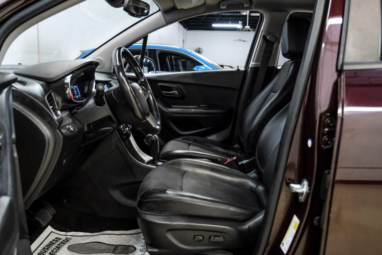 2022 Black Cherry Metallic /Jet Black Chevrolet Trax LT (KL7CJPSM4NB) with an Turbo 1.4L VVT DOHC 4-Cylinder DI SIDI engine, Automatic transmission, located at 15300 Midway Rd., Addison, TX, 75001, (972) 702-0011, 32.958321, -96.838074 - Photo#3