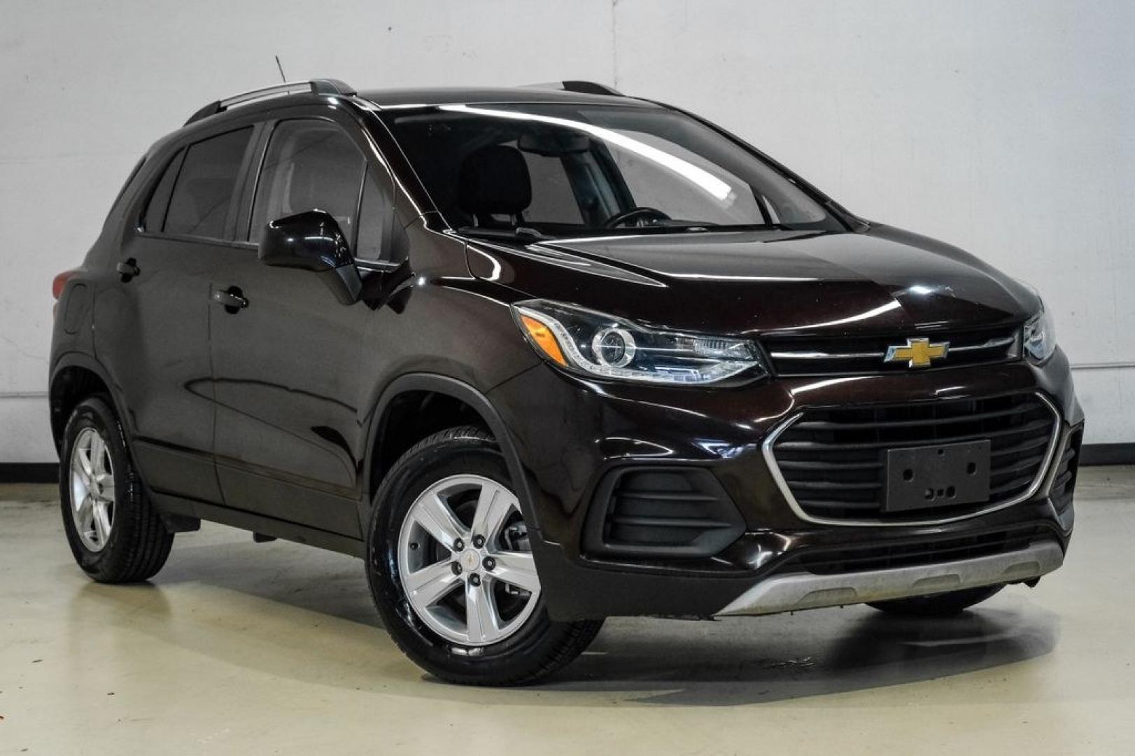 2022 Black Cherry Metallic /Jet Black Chevrolet Trax LT (KL7CJPSM4NB) with an Turbo 1.4L VVT DOHC 4-Cylinder DI SIDI engine, Automatic transmission, located at 15300 Midway Rd., Addison, TX, 75001, (972) 702-0011, 32.958321, -96.838074 - Photo#7