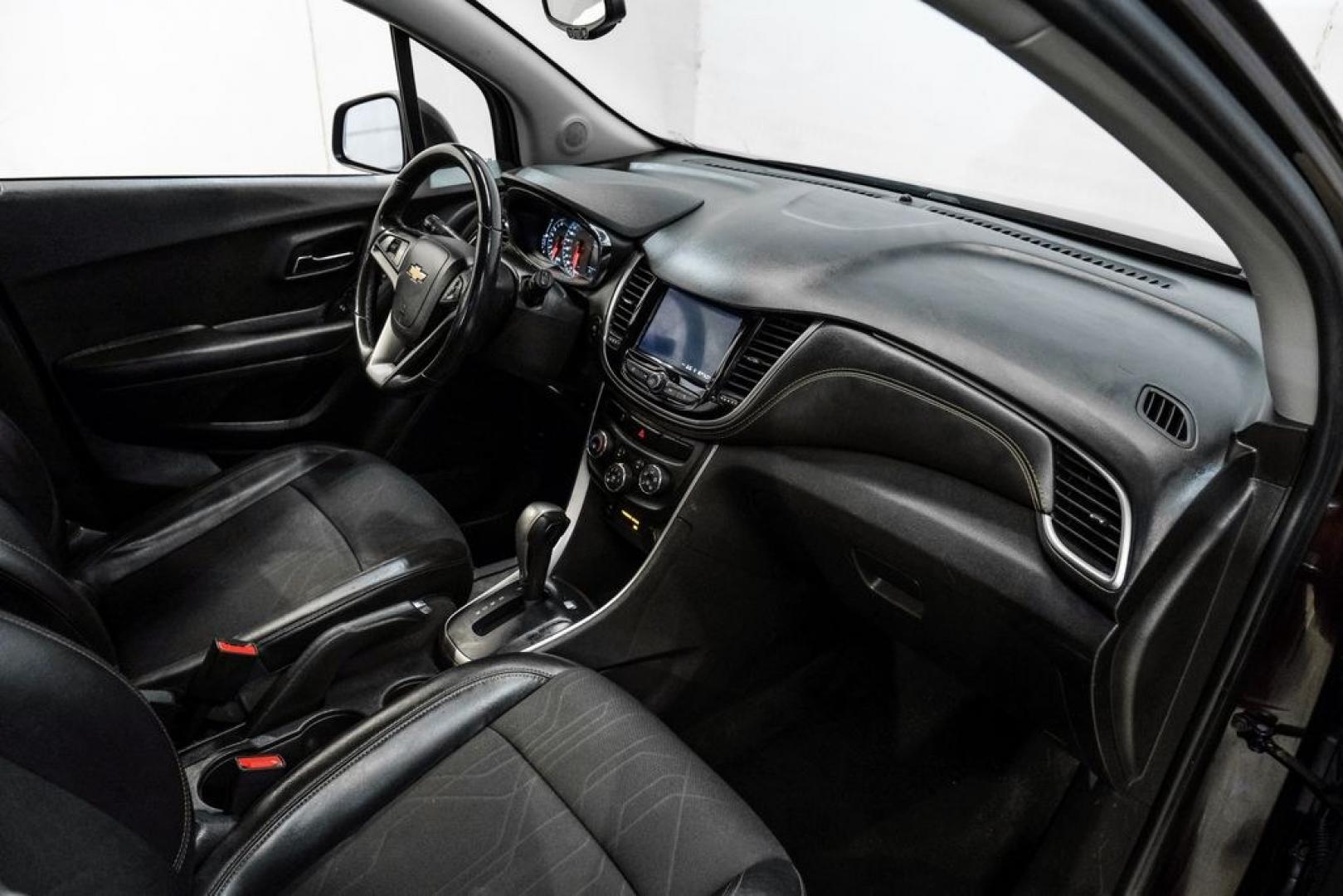 2022 Black Cherry Metallic /Jet Black Chevrolet Trax LT (KL7CJPSM4NB) with an Turbo 1.4L VVT DOHC 4-Cylinder DI SIDI engine, Automatic transmission, located at 15300 Midway Rd., Addison, TX, 75001, (972) 702-0011, 32.958321, -96.838074 - Photo#17