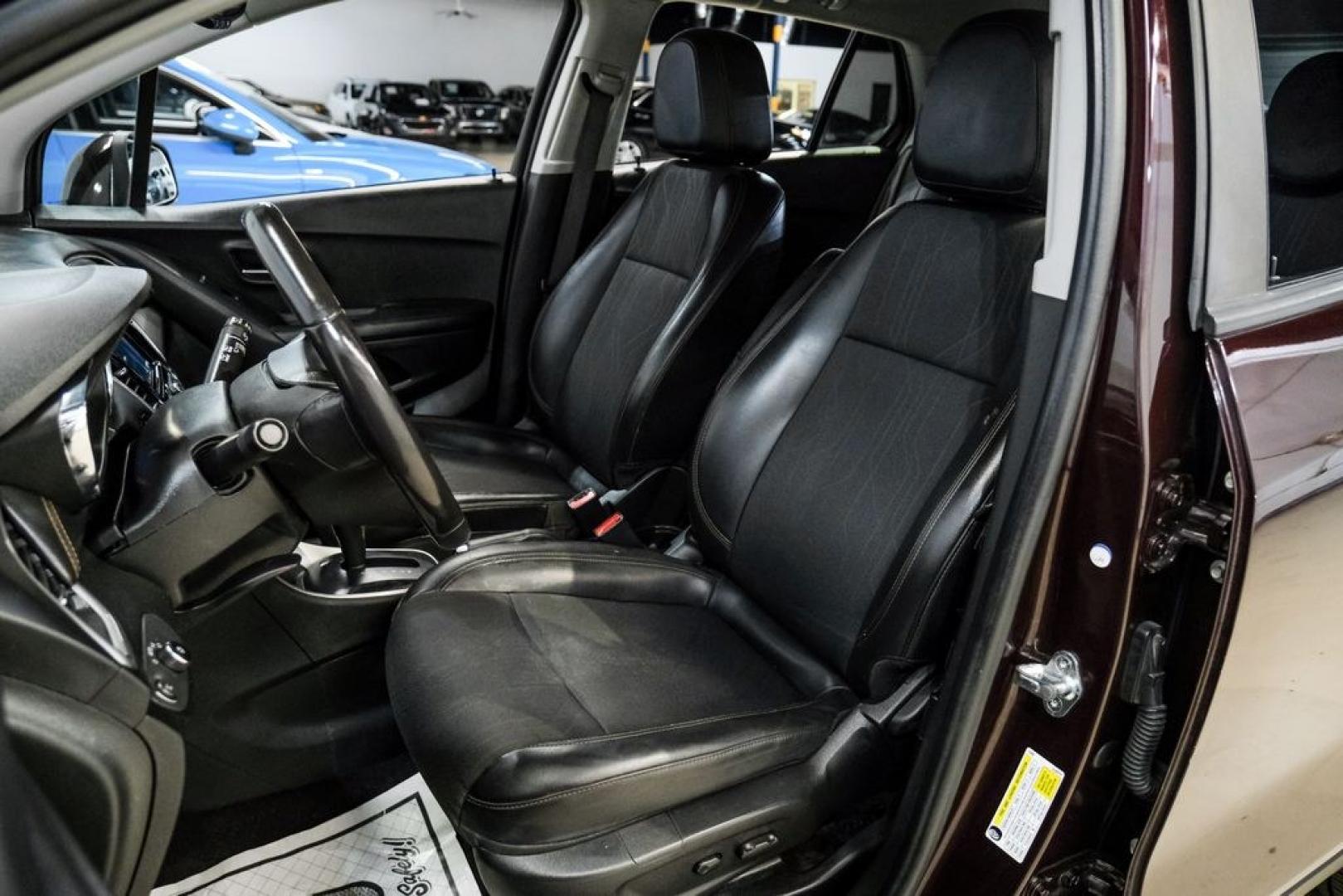 2022 Black Cherry Metallic /Jet Black Chevrolet Trax LT (KL7CJPSM4NB) with an Turbo 1.4L VVT DOHC 4-Cylinder DI SIDI engine, Automatic transmission, located at 15300 Midway Rd., Addison, TX, 75001, (972) 702-0011, 32.958321, -96.838074 - Photo#30