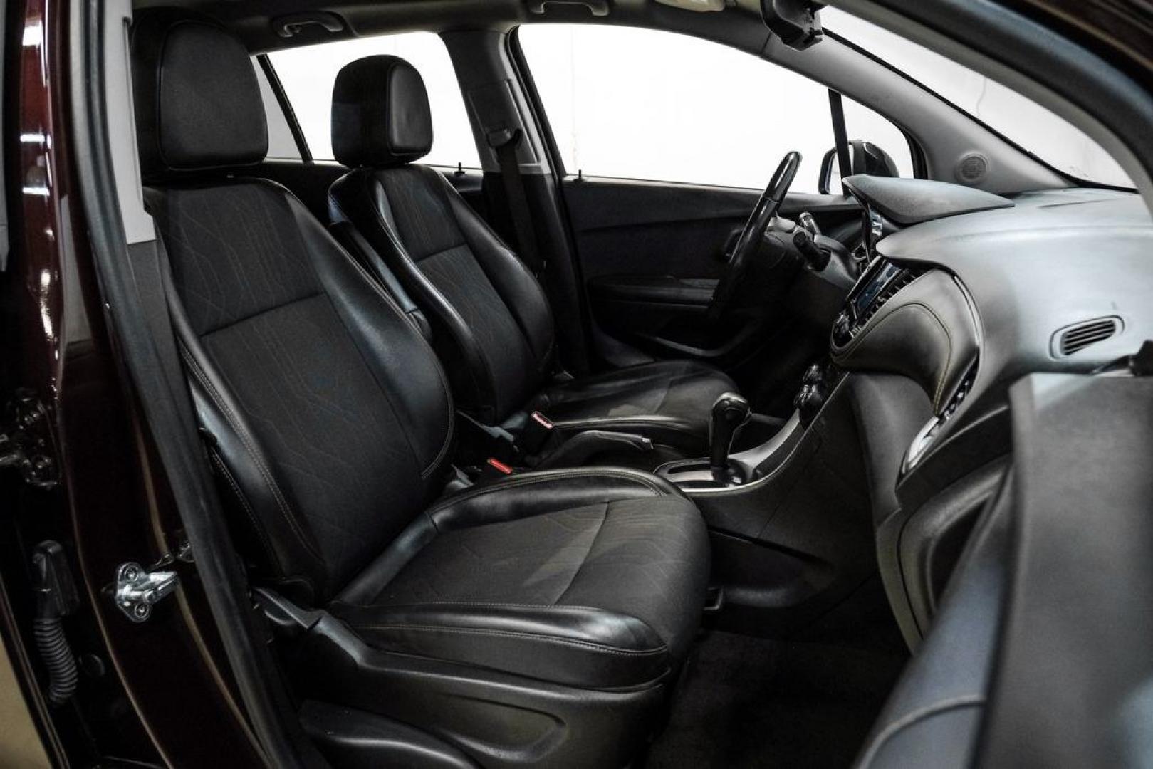 2022 Black Cherry Metallic /Jet Black Chevrolet Trax LT (KL7CJPSM4NB) with an Turbo 1.4L VVT DOHC 4-Cylinder DI SIDI engine, Automatic transmission, located at 15300 Midway Rd., Addison, TX, 75001, (972) 702-0011, 32.958321, -96.838074 - Photo#35