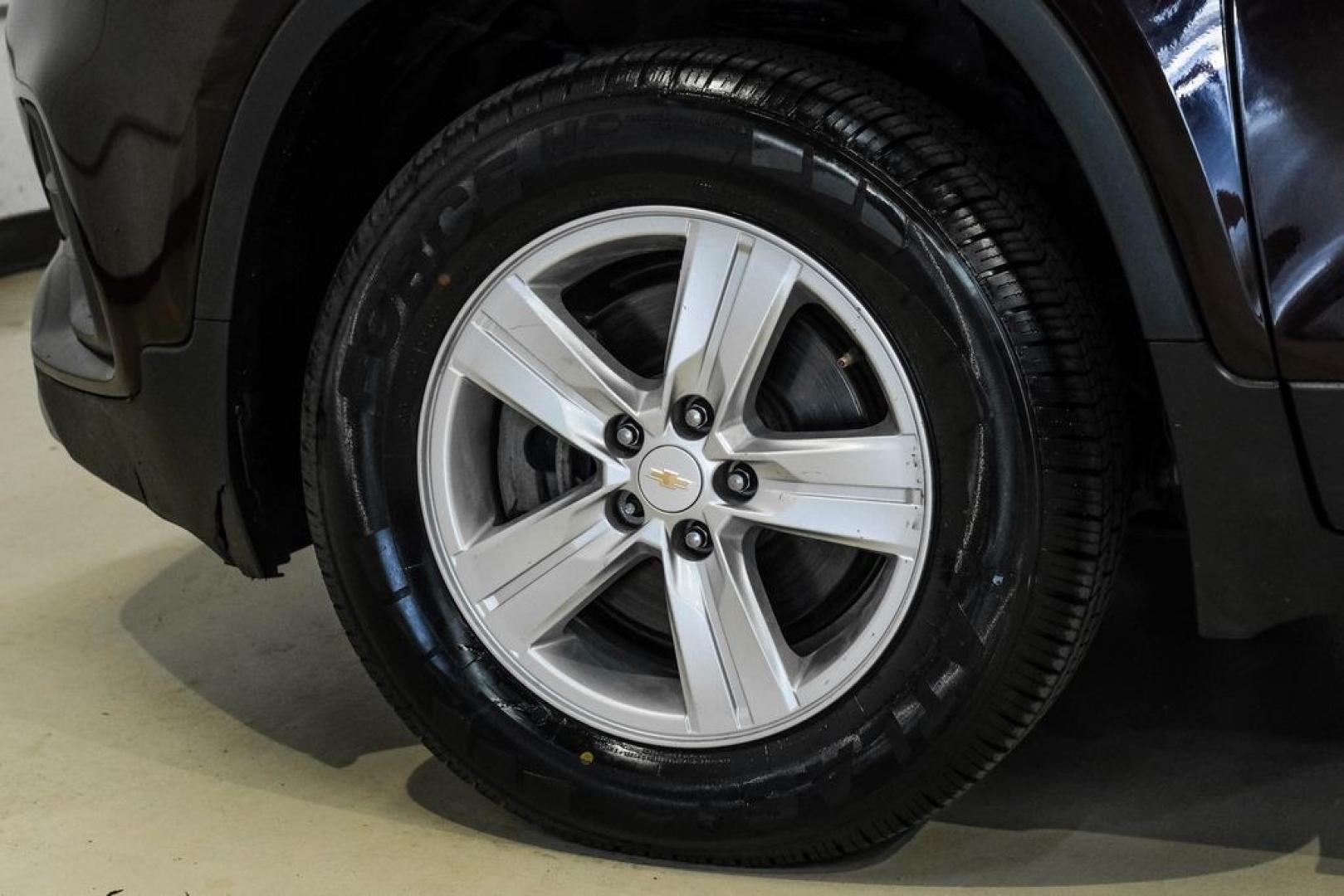 2022 Black Cherry Metallic /Jet Black Chevrolet Trax LT (KL7CJPSM4NB) with an Turbo 1.4L VVT DOHC 4-Cylinder DI SIDI engine, Automatic transmission, located at 15300 Midway Rd., Addison, TX, 75001, (972) 702-0011, 32.958321, -96.838074 - Photo#55