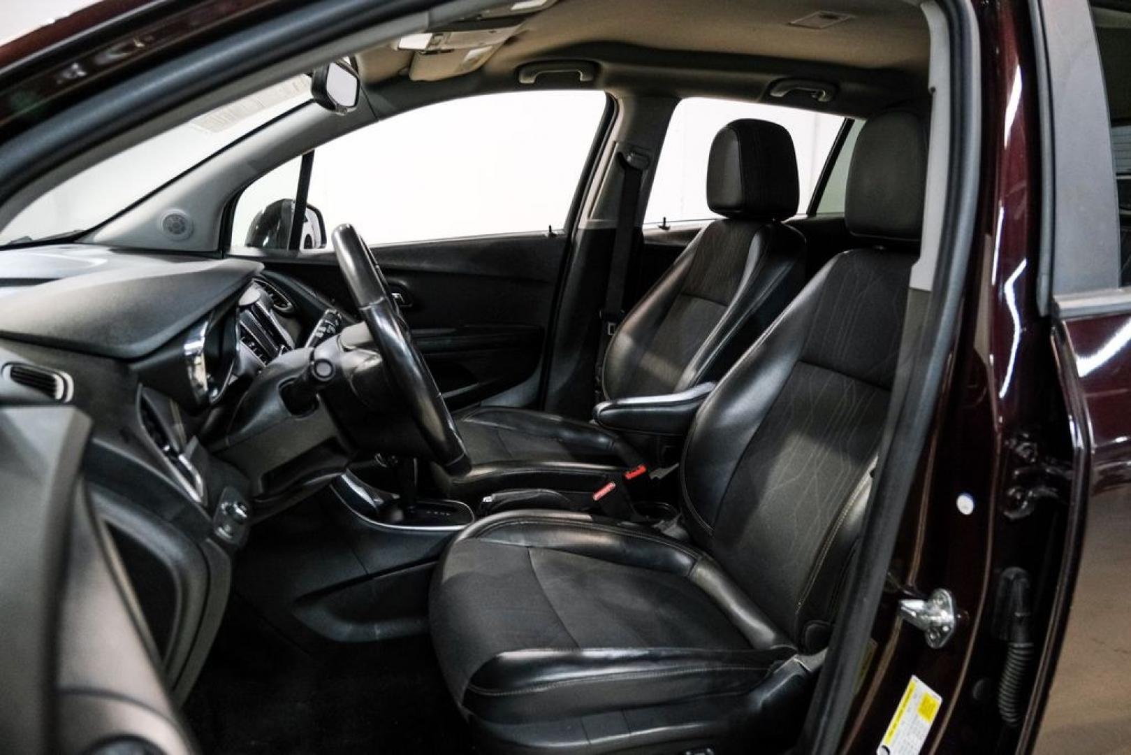 2022 Black Cherry Metallic /Jet Black Chevrolet Trax LT (KL7CJPSM4NB) with an Turbo 1.4L VVT DOHC 4-Cylinder DI SIDI engine, Automatic transmission, located at 15300 Midway Rd., Addison, TX, 75001, (972) 702-0011, 32.958321, -96.838074- Photo#27