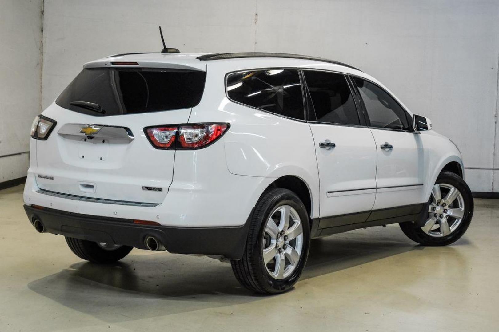 2017 Summit White /Dark Titanium/Light Titanium Chevrolet Traverse Premier (1GNKRJKD3HJ) with an 3.6L V6 SIDI engine, Automatic transmission, located at 15300 Midway Rd., Addison, TX, 75001, (972) 702-0011, 32.958321, -96.838074 - Photo#10