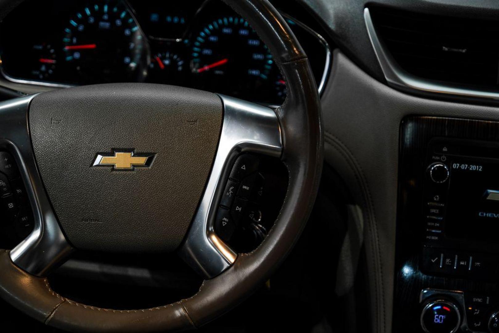 2017 Summit White /Dark Titanium/Light Titanium Chevrolet Traverse Premier (1GNKRJKD3HJ) with an 3.6L V6 SIDI engine, Automatic transmission, located at 15300 Midway Rd., Addison, TX, 75001, (972) 702-0011, 32.958321, -96.838074 - Photo#22