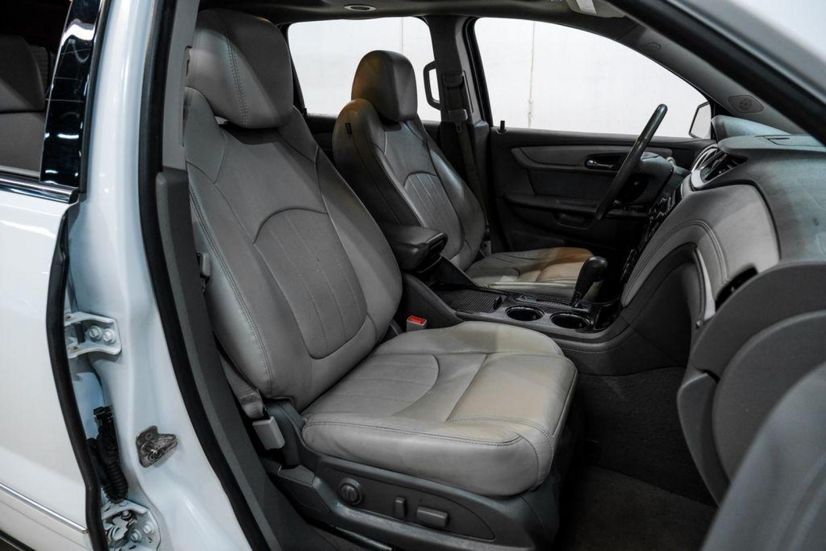 2017 Summit White /Dark Titanium/Light Titanium Chevrolet Traverse Premier (1GNKRJKD3HJ) with an 3.6L V6 SIDI engine, Automatic transmission, located at 15300 Midway Rd., Addison, TX, 75001, (972) 702-0011, 32.958321, -96.838074 - Photo#33