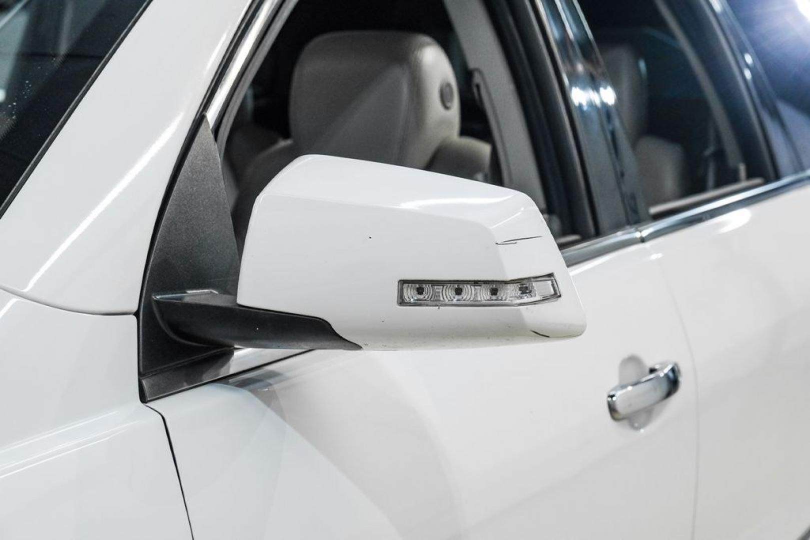2017 Summit White /Dark Titanium/Light Titanium Chevrolet Traverse Premier (1GNKRJKD3HJ) with an 3.6L V6 SIDI engine, Automatic transmission, located at 15300 Midway Rd., Addison, TX, 75001, (972) 702-0011, 32.958321, -96.838074 - Photo#39