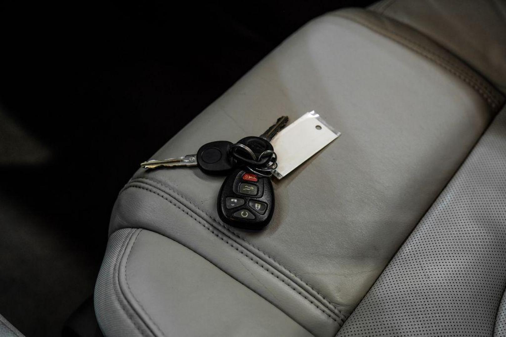 2017 Summit White /Dark Titanium/Light Titanium Chevrolet Traverse Premier (1GNKRJKD3HJ) with an 3.6L V6 SIDI engine, Automatic transmission, located at 15300 Midway Rd., Addison, TX, 75001, (972) 702-0011, 32.958321, -96.838074 - Photo#55