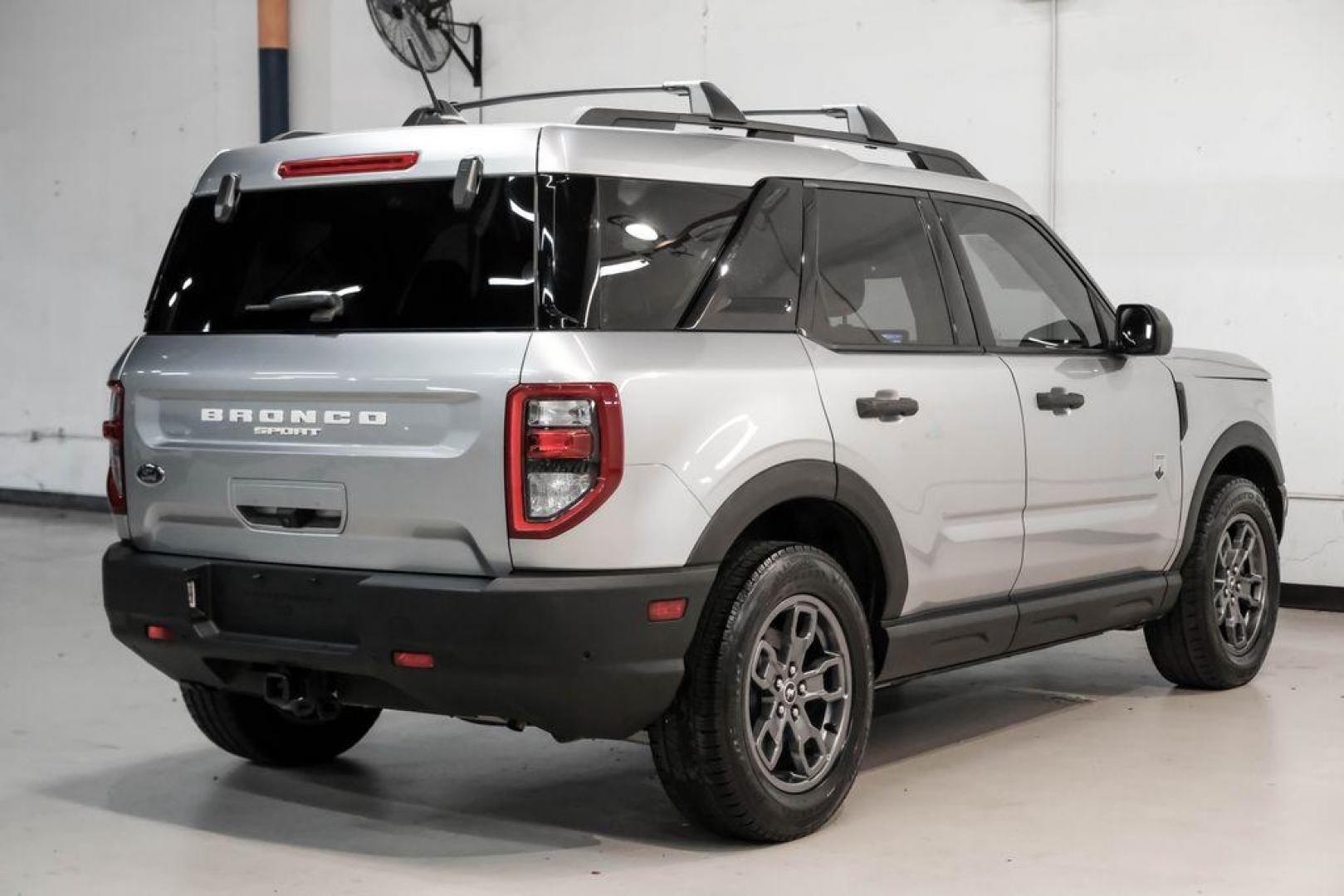 2022 Silver Metallic /Ebony Ford Bronco Sport Big Bend (3FMCR9B63NR) with an 1.5L EcoBoost engine, Automatic transmission, located at 15300 Midway Rd., Addison, TX, 75001, (972) 702-0011, 32.958321, -96.838074 - Photo#7