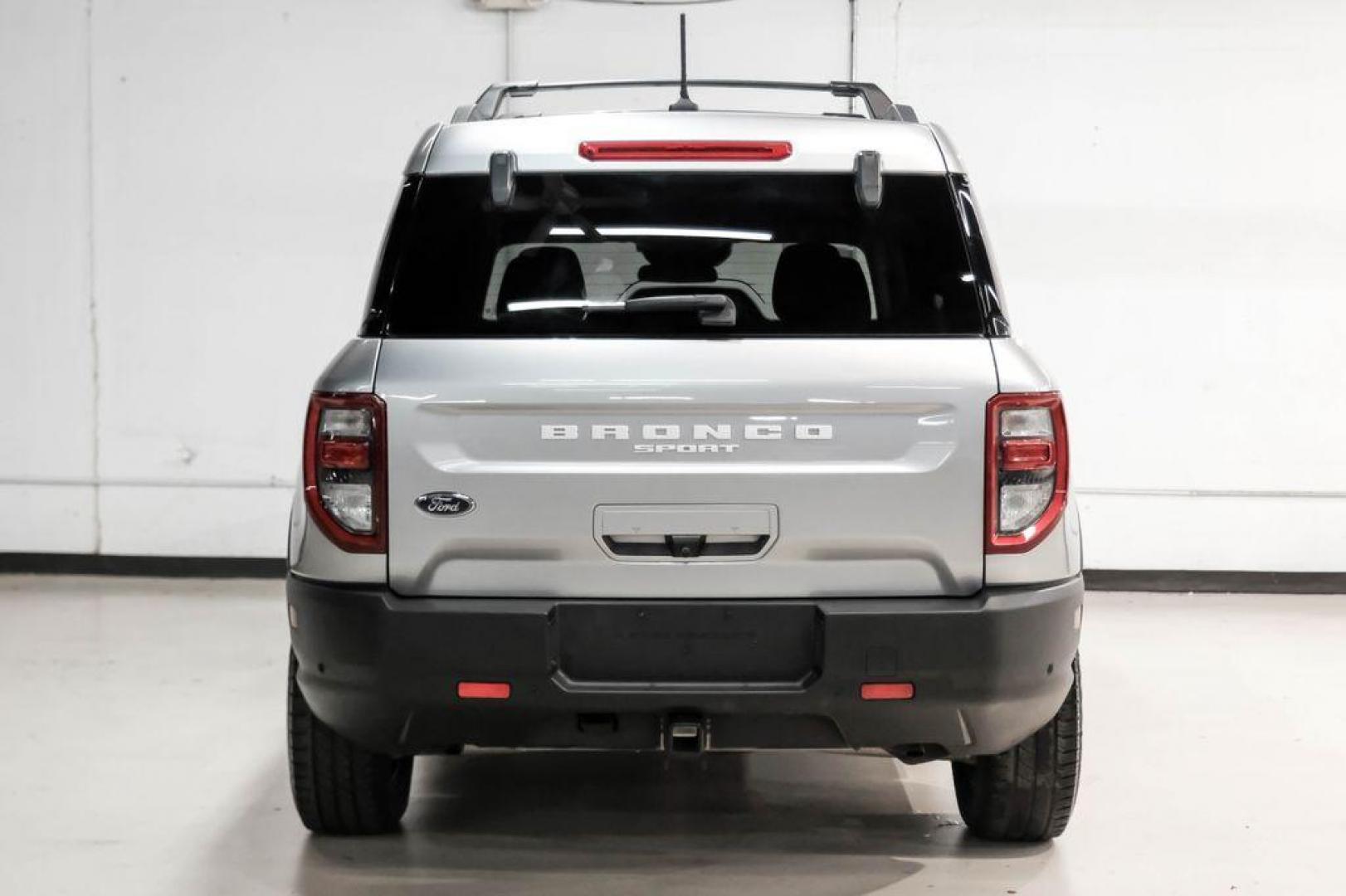 2022 Silver Metallic /Ebony Ford Bronco Sport Big Bend (3FMCR9B63NR) with an 1.5L EcoBoost engine, Automatic transmission, located at 15300 Midway Rd., Addison, TX, 75001, (972) 702-0011, 32.958321, -96.838074 - Photo#8