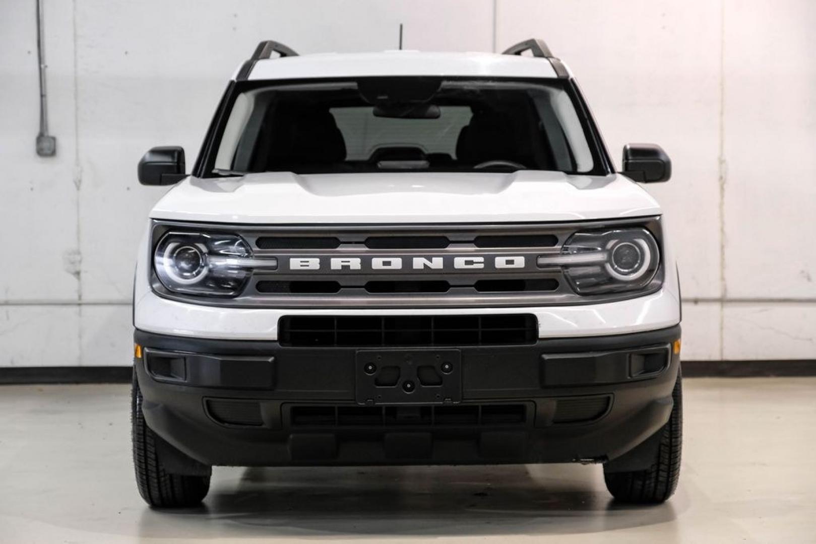 2022 Oxford White /Ebony Ford Bronco Sport Big Bend (3FMCR9B64NR) with an 1.5L EcoBoost engine, Automatic transmission, located at 15300 Midway Rd., Addison, TX, 75001, (972) 702-0011, 32.958321, -96.838074 - Photo#4