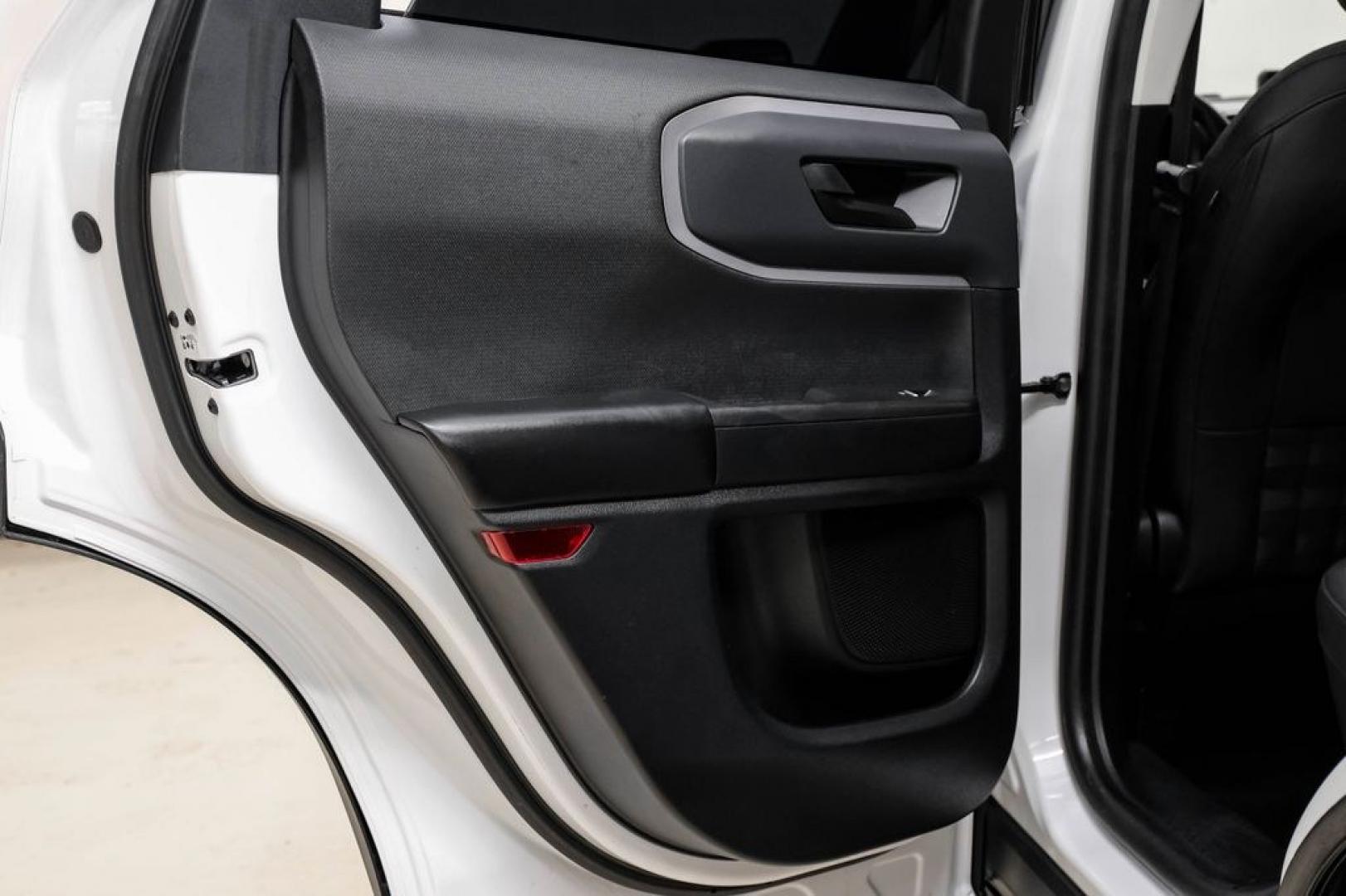 2022 Oxford White /Ebony Ford Bronco Sport Big Bend (3FMCR9B64NR) with an 1.5L EcoBoost engine, Automatic transmission, located at 15300 Midway Rd., Addison, TX, 75001, (972) 702-0011, 32.958321, -96.838074 - Photo#41