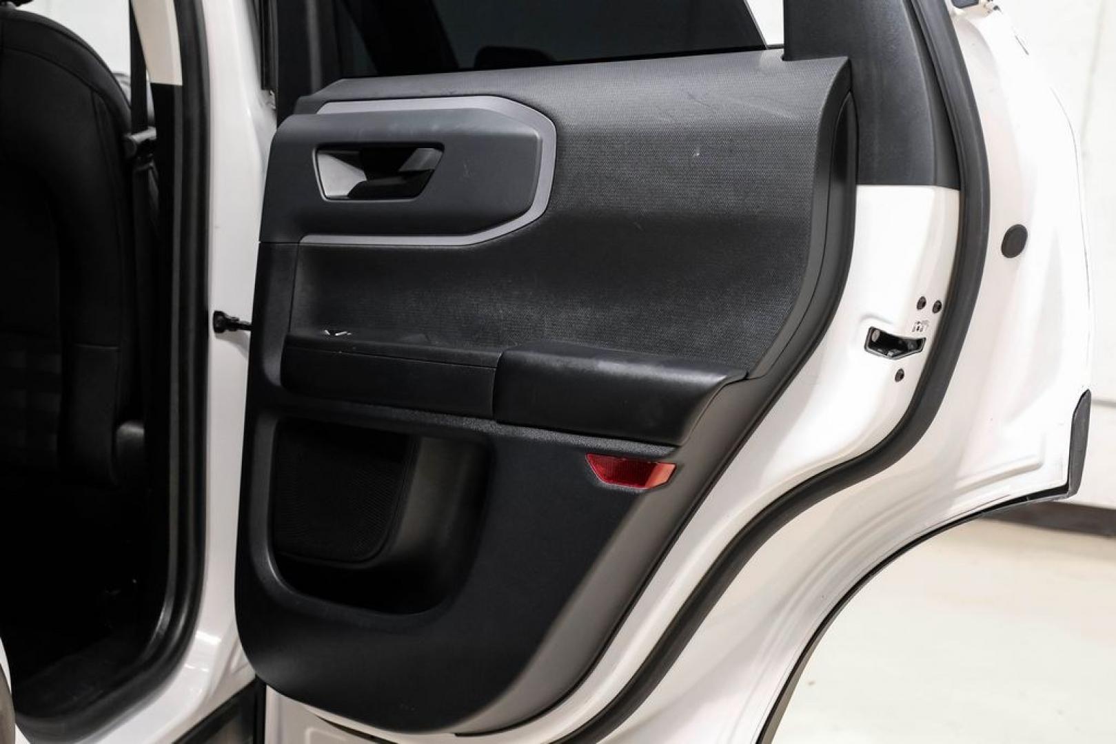 2022 Oxford White /Ebony Ford Bronco Sport Big Bend (3FMCR9B64NR) with an 1.5L EcoBoost engine, Automatic transmission, located at 15300 Midway Rd., Addison, TX, 75001, (972) 702-0011, 32.958321, -96.838074 - Photo#42