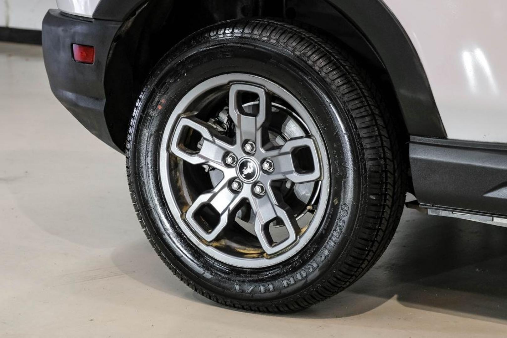 2022 Oxford White /Ebony Ford Bronco Sport Big Bend (3FMCR9B64NR) with an 1.5L EcoBoost engine, Automatic transmission, located at 15300 Midway Rd., Addison, TX, 75001, (972) 702-0011, 32.958321, -96.838074 - Photo#50