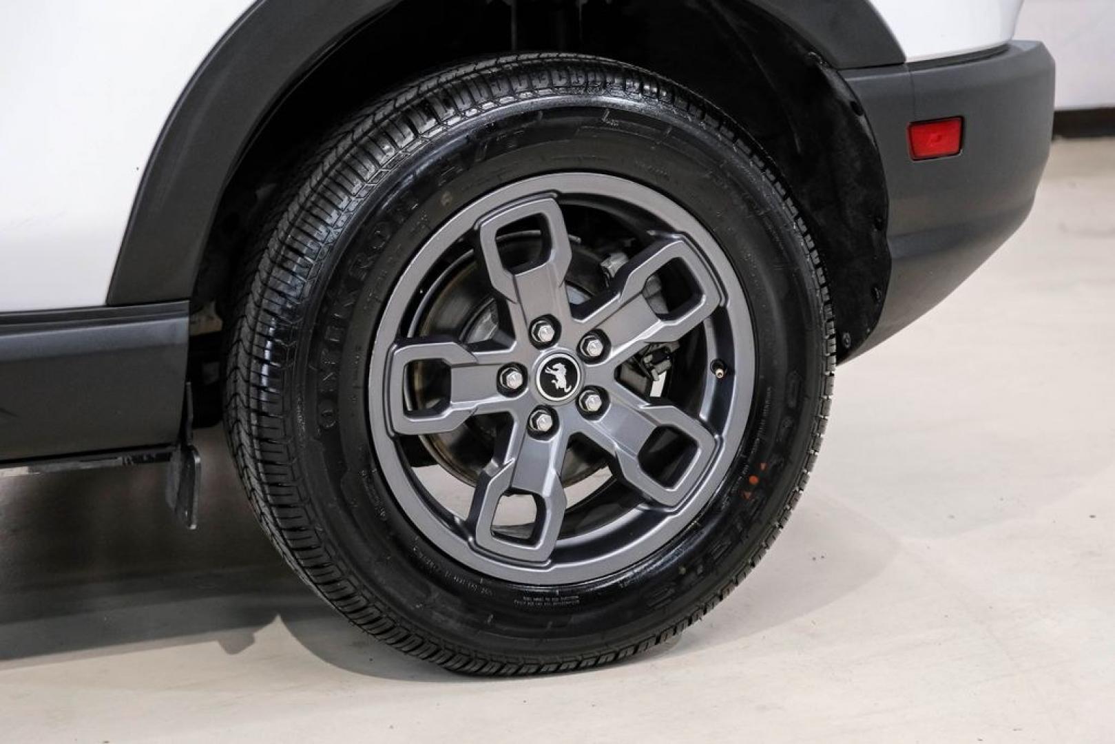 2022 Oxford White /Ebony Ford Bronco Sport Big Bend (3FMCR9B64NR) with an 1.5L EcoBoost engine, Automatic transmission, located at 15300 Midway Rd., Addison, TX, 75001, (972) 702-0011, 32.958321, -96.838074 - Photo#53